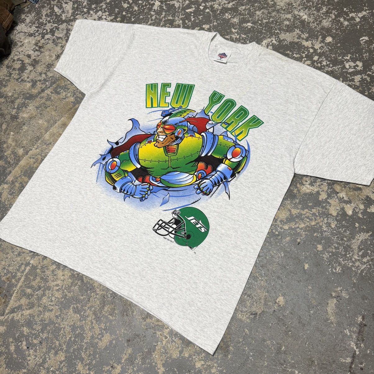 Other Vintage New York Jets Robot SuperHero NFL 1995 Tshirt Size US XL / EU 56 / 4 - 3 Thumbnail