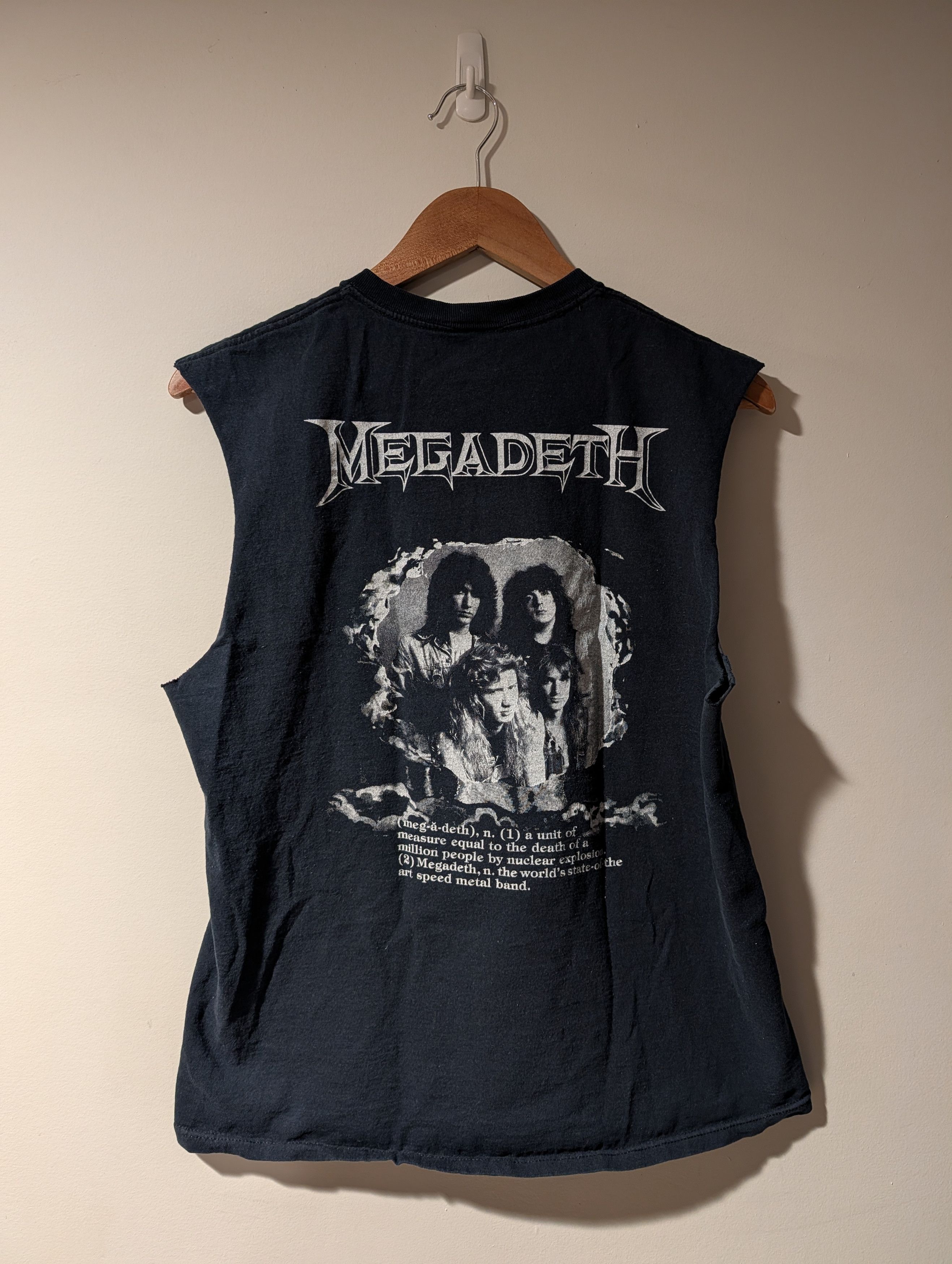 Band Tees Vintage Y2K Megadeth Symphony of Destruction Medium T-Shirt Size US M / EU 48-50 / 2 - 6 Thumbnail