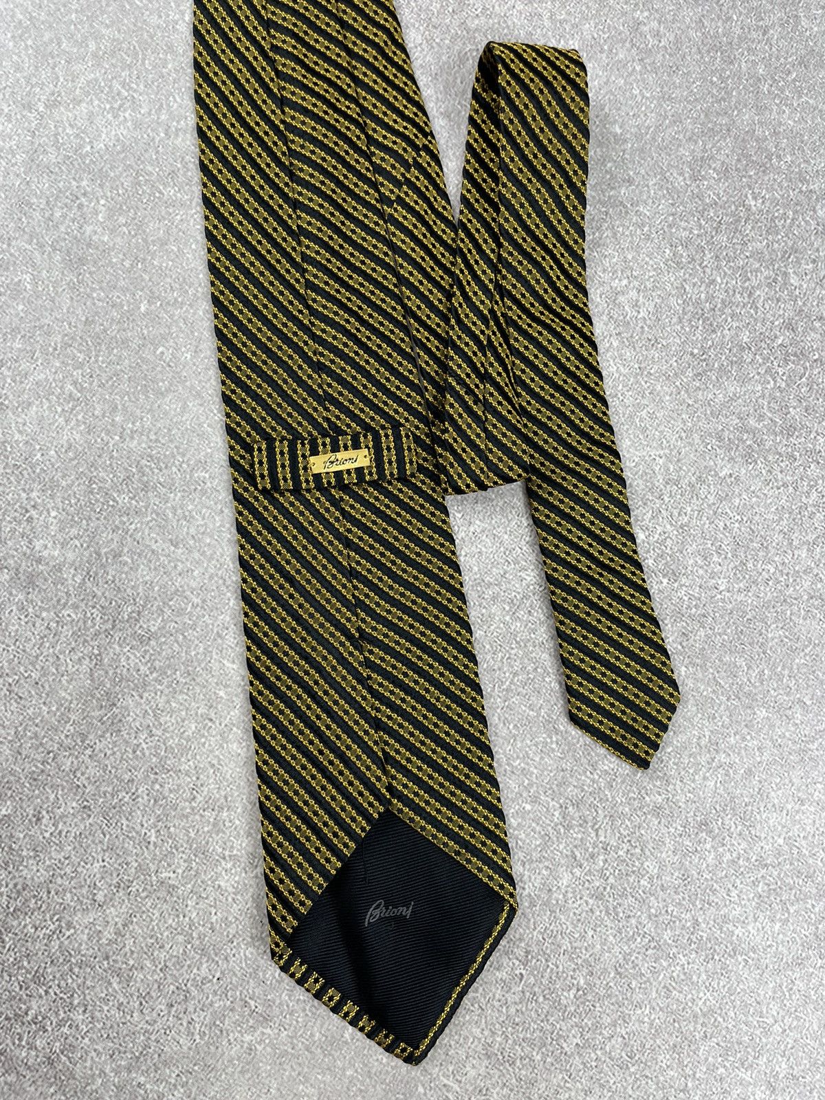 Brioni × Vintage Vintage Brioni Silk Tie Size ONE SIZE - 1 Thumbnail