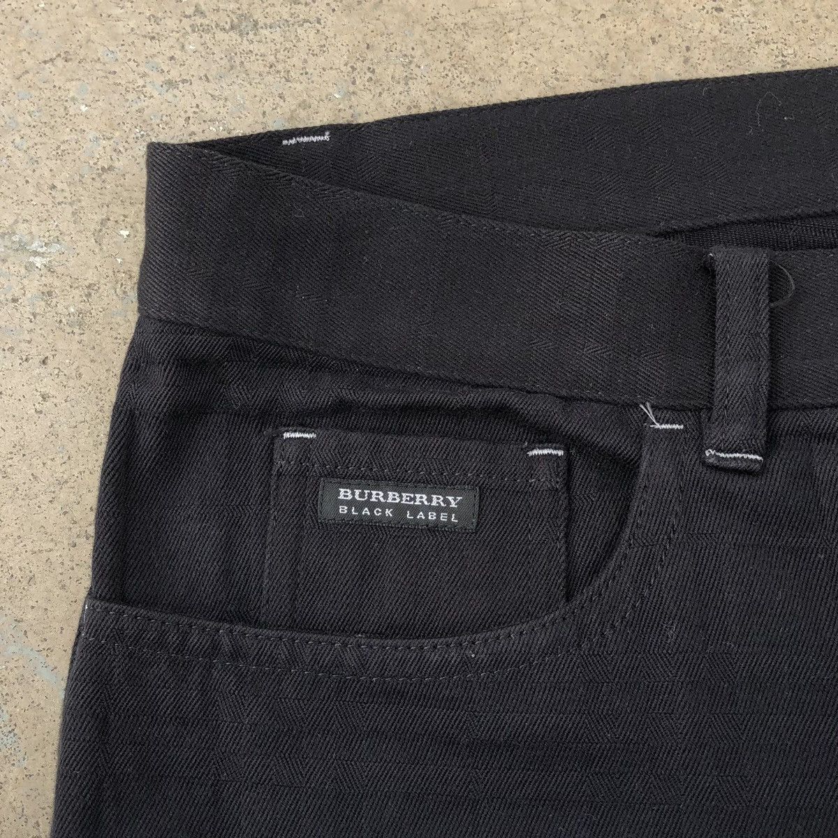 Burberry Burberry Black Label Black Checked Novacheck Short Pants Size US 34 / EU 50 - 7 Thumbnail