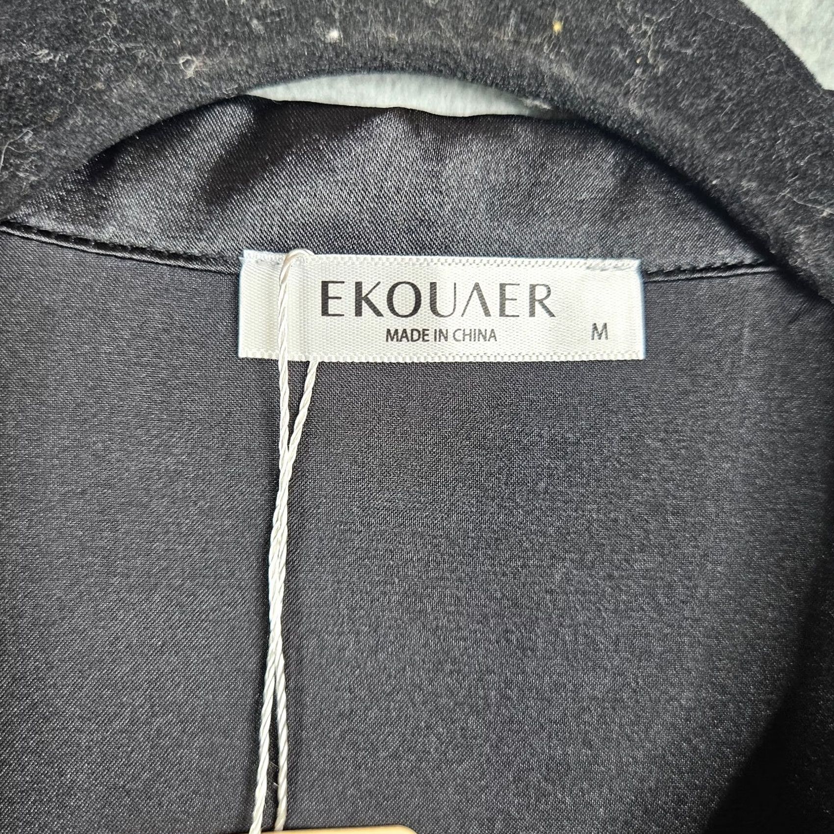 Vintage Ekouaer Women's Black Button Up Short Sleeve Satin Pajama Set Size M New Size 32" / US 10 / IT 46 - 3 Thumbnail