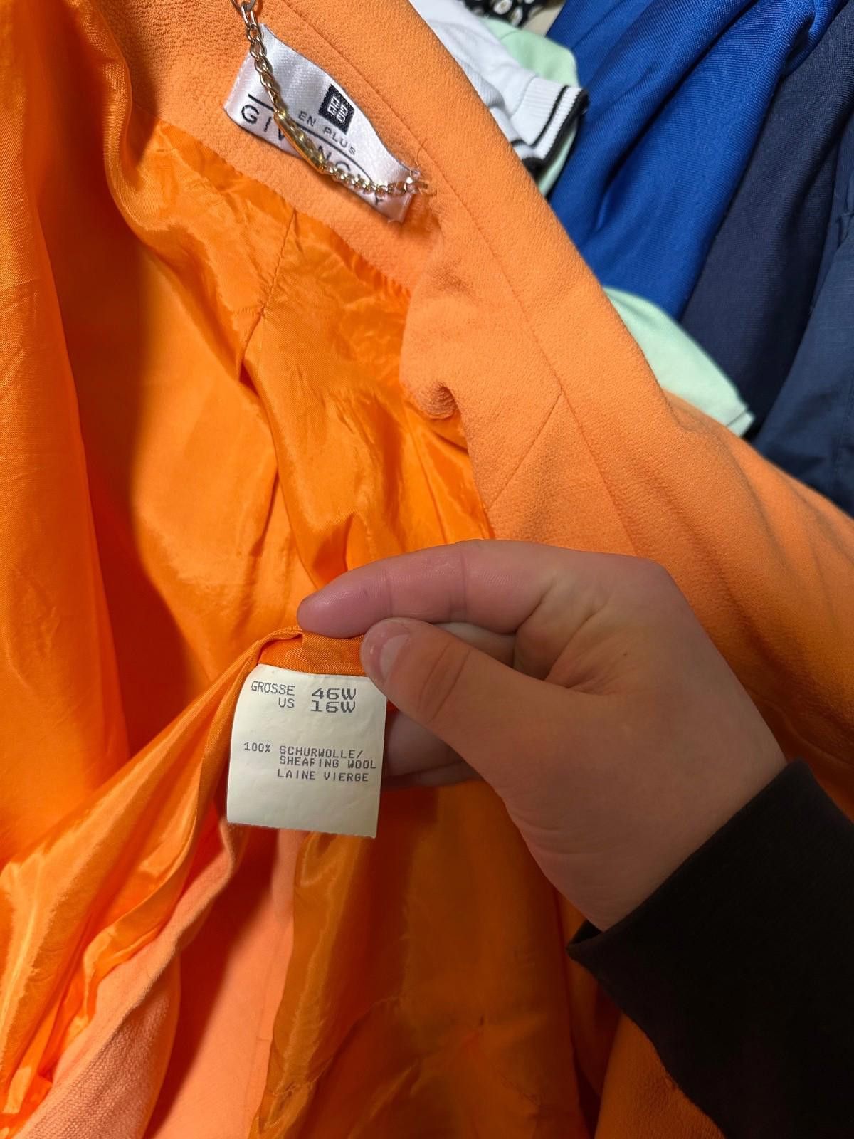 Givenchy GIVENCHY En Plus Vintage Statement Orange Blazer 46W US 16W Size L / US 10 / IT 46 - 8 Thumbnail