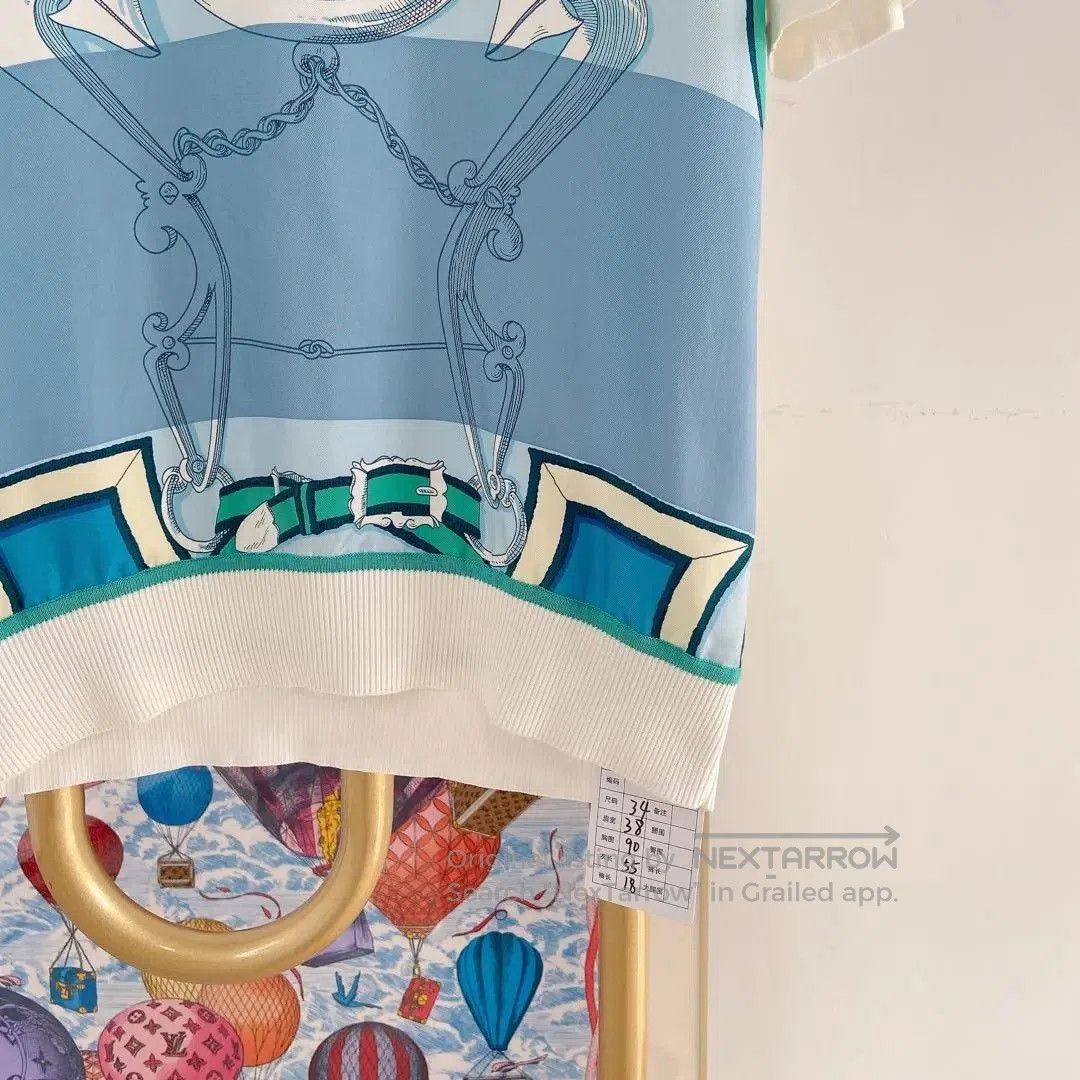 Hermes Hermes Blue Silk T-Shirt Size 34. Size XXS / US 00 / IT 34 - 4 Thumbnail