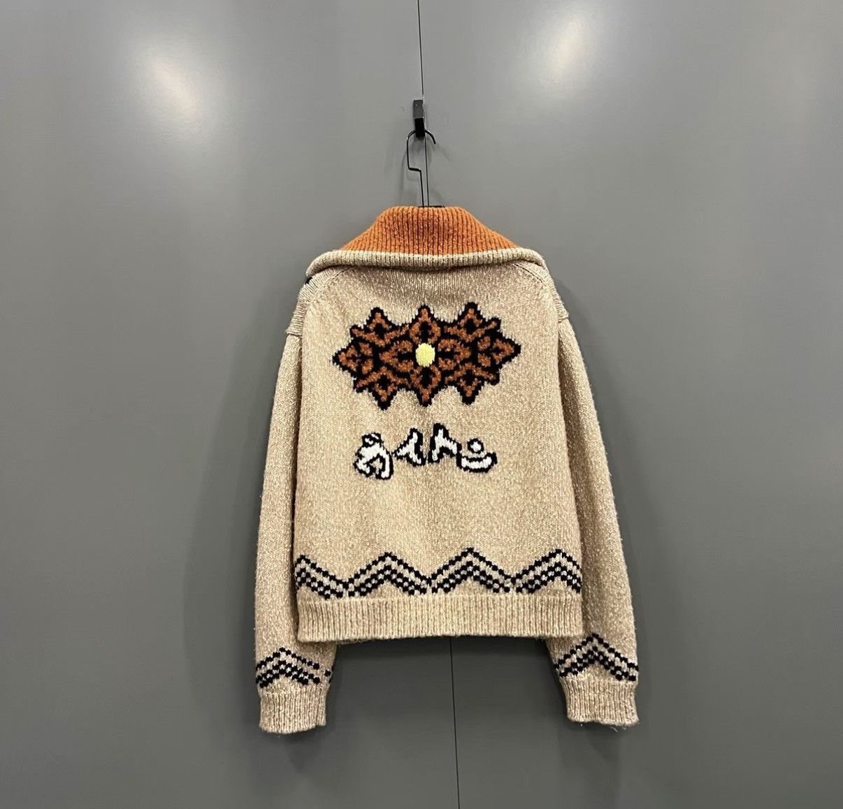 Louis Vuitton Louis Vuitton LV × Nigo 25 Intarsia Logo Knit Jacket J41 Size US L / EU 52-54 / 3 - 2 Thumbnail