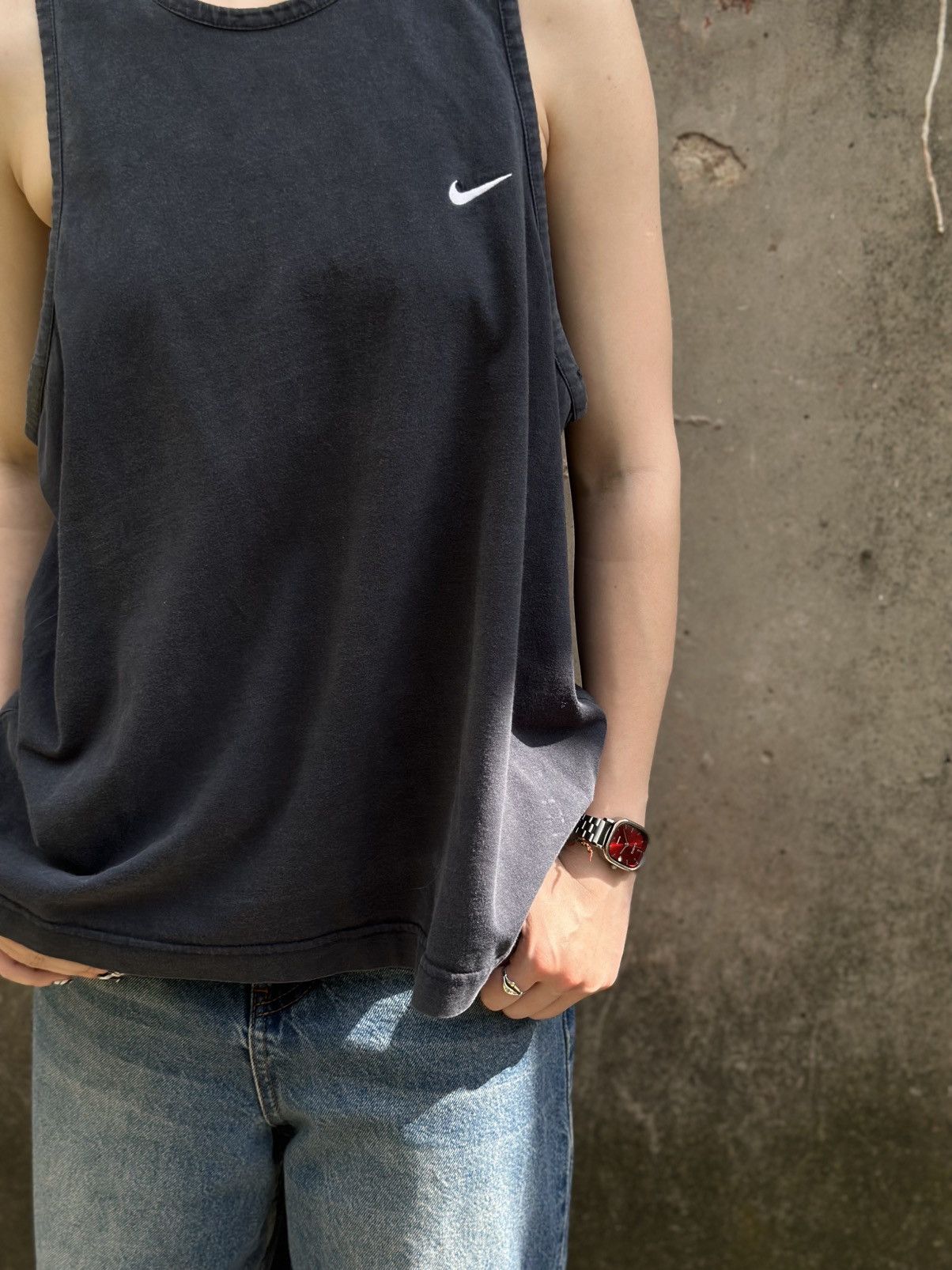 Nike VTG Nike Tank Top Sleeves Dark Blue Size M Sun Faded 00s USA Size US M / EU 48-50 / 2 - 5 Thumbnail