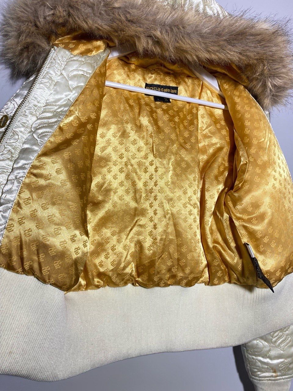 Rocawear Vintage Y2K Rocawear Jacket Embroidered Cream Down Faux Fur Size L / US 10 / IT 46 - 3 Thumbnail