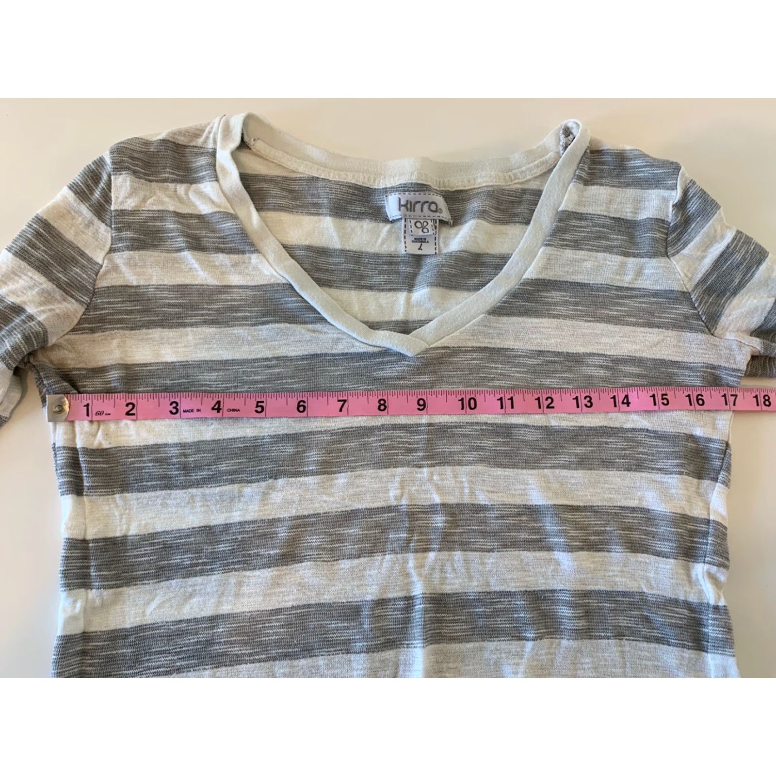 Vintage KIRRA Striped Deep V Neck Lightweight Gray Cream Women's Large Blouse Shirts V-Neck Knit Top Ladies L Stripe Size L / US 10 / IT 46 - 3 Thumbnail