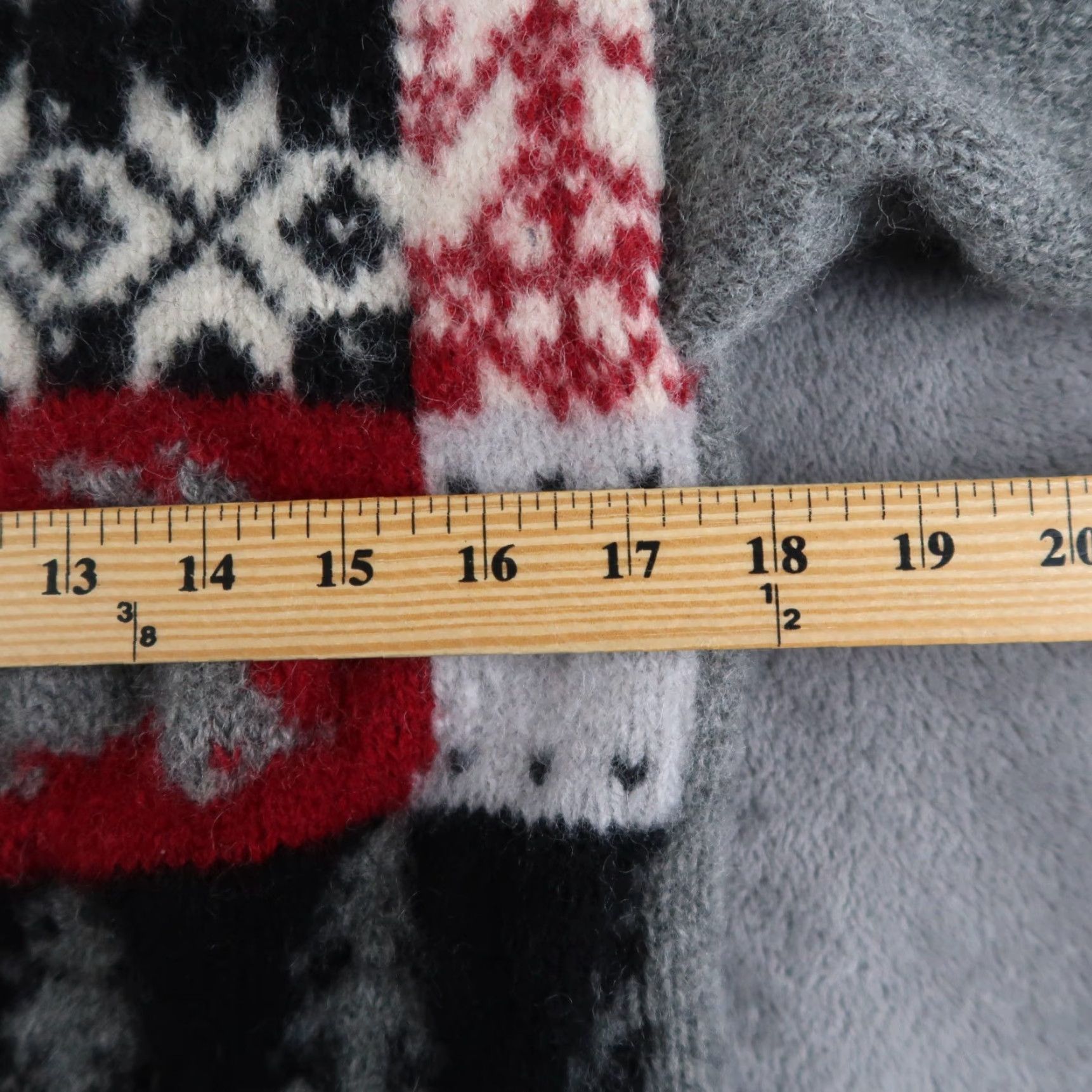 Eddie Bauer VINTAGE Eddie Bauer Sweater Womens S Gray Wool Cardigan Fair Isle Rabbit 90s Size S / US 4 / IT 40 - 5 Thumbnail