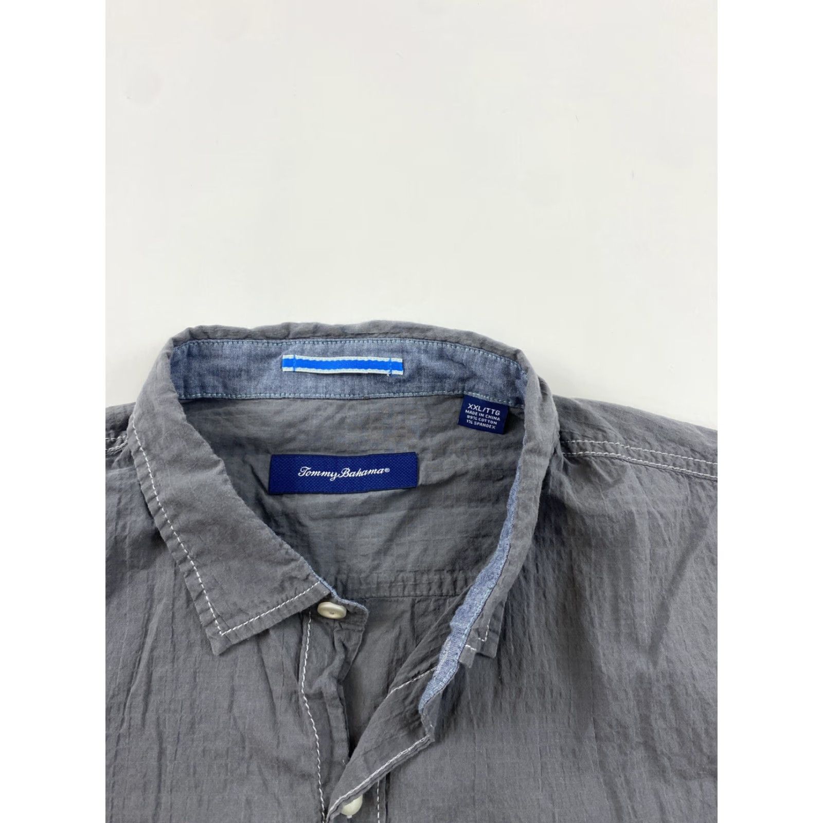 Tommy Bahama Tommy Bahama Button-Up Shirt Men’s 2XL Gray Short Sleeve for Men, Regular, Tropical Bahamas Theme Size US XXL / EU 58 / 5 - 3 Thumbnail
