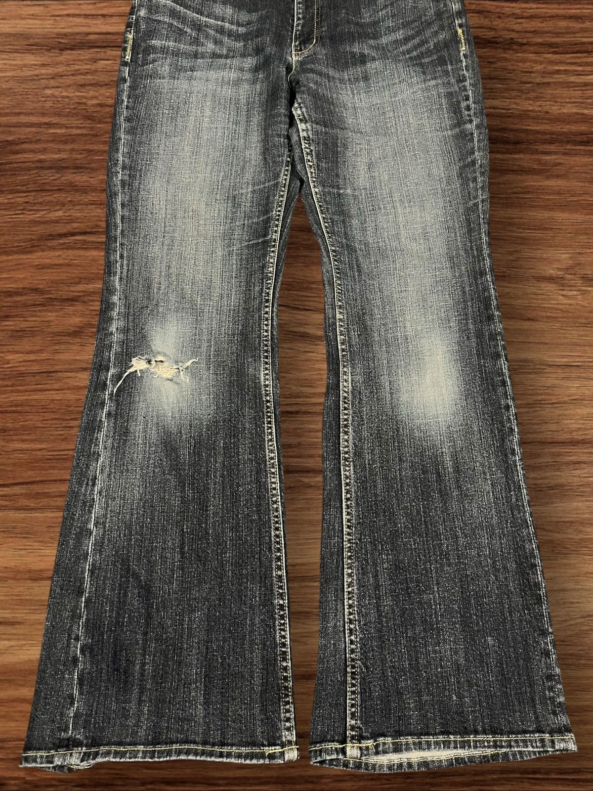 Japanese Brand Vintage Japanese Brand Blue Washed Distressed Flare Jeans Size 33" - 7 Thumbnail