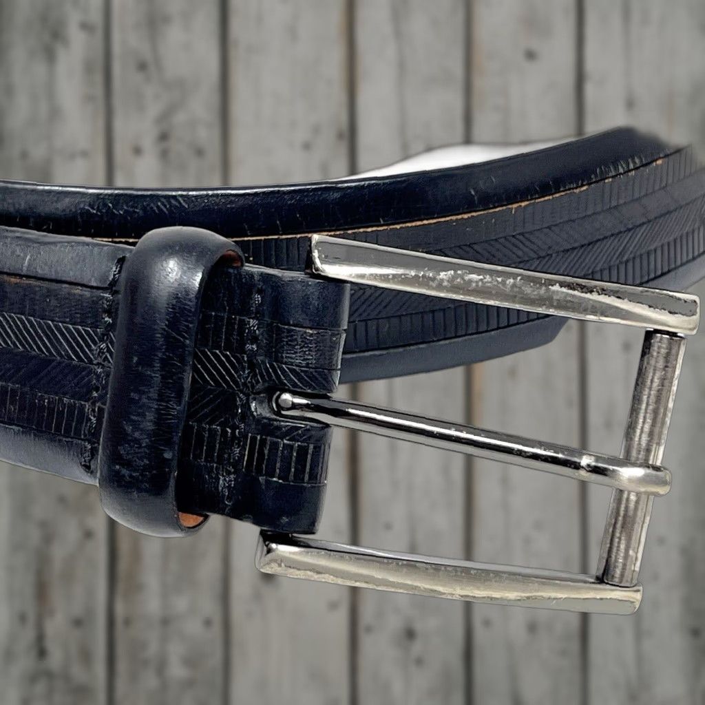 Vintage Trafalgar Belt Men 34 Leather Black Distressing Italian Buckle Logo Dress Belt Vintage No Size 34 - 1 Thumbnail