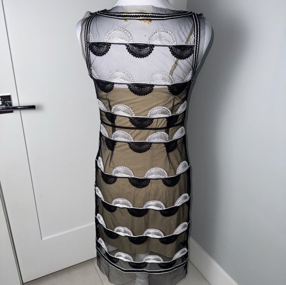Other Catherine Malandríno Black & White Half Moon Dress /Size 4 Size S / US 4 / IT 40 - 5 Thumbnail