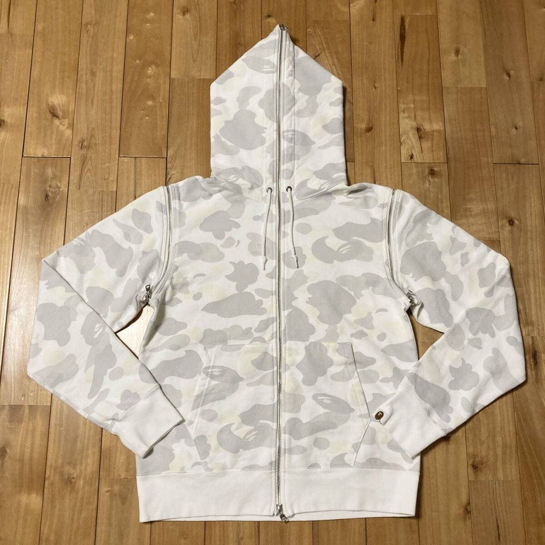 Bape 💫Glow in the dark💫 BAPE City camo full zip hoodie vest APE Size US M / EU 48-50 / 2 - 2 Thumbnail