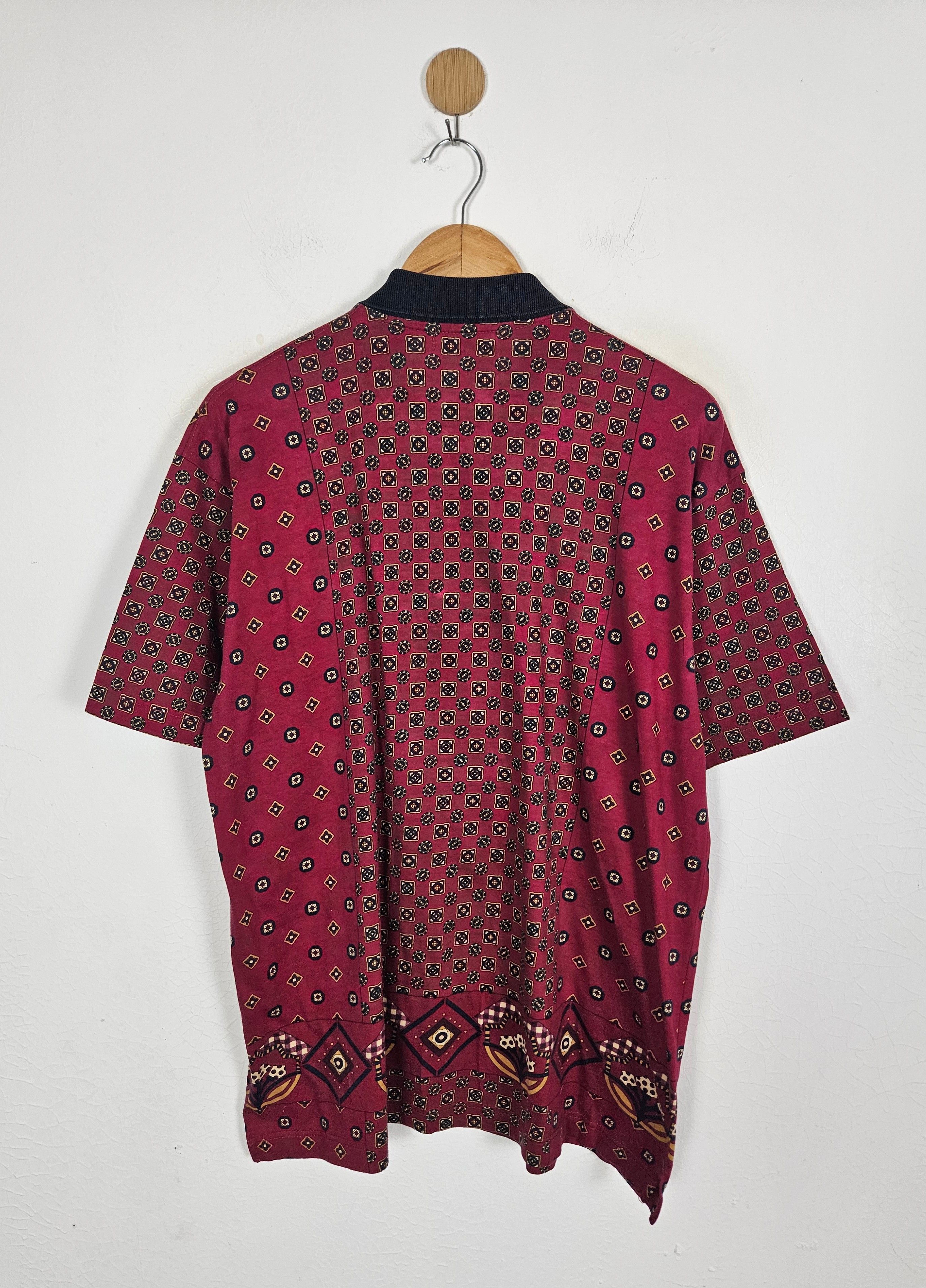 Vintage Vintage Yves Saint Laurent pour homme Abstract motive polo Size US M / EU 48-50 / 2 - 3 Thumbnail