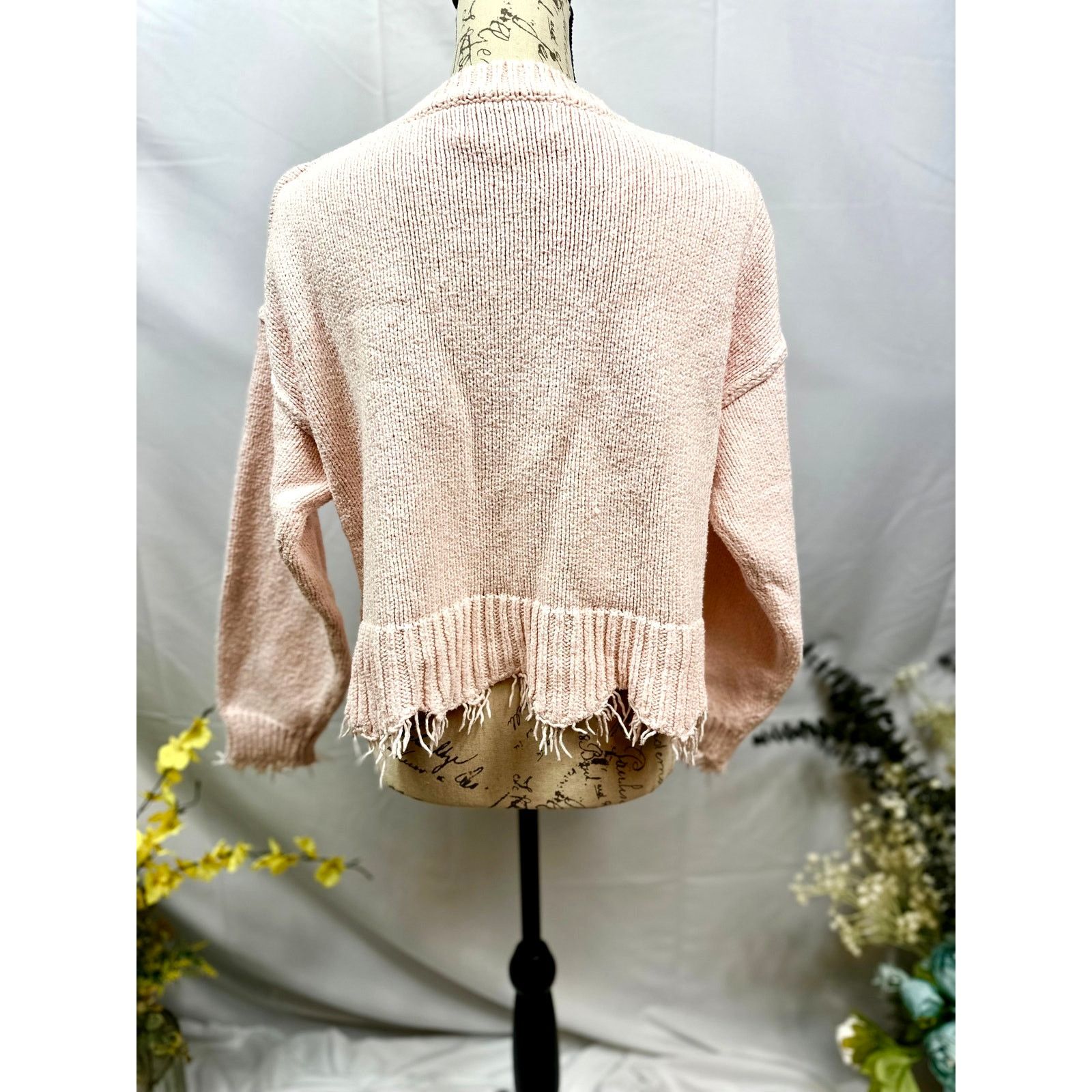 Wildfox WildFox 'First Kiss' Long Sleeve Frayed Cropped Sweater M Size M / US 6-8 / IT 42-44 - 11 Thumbnail