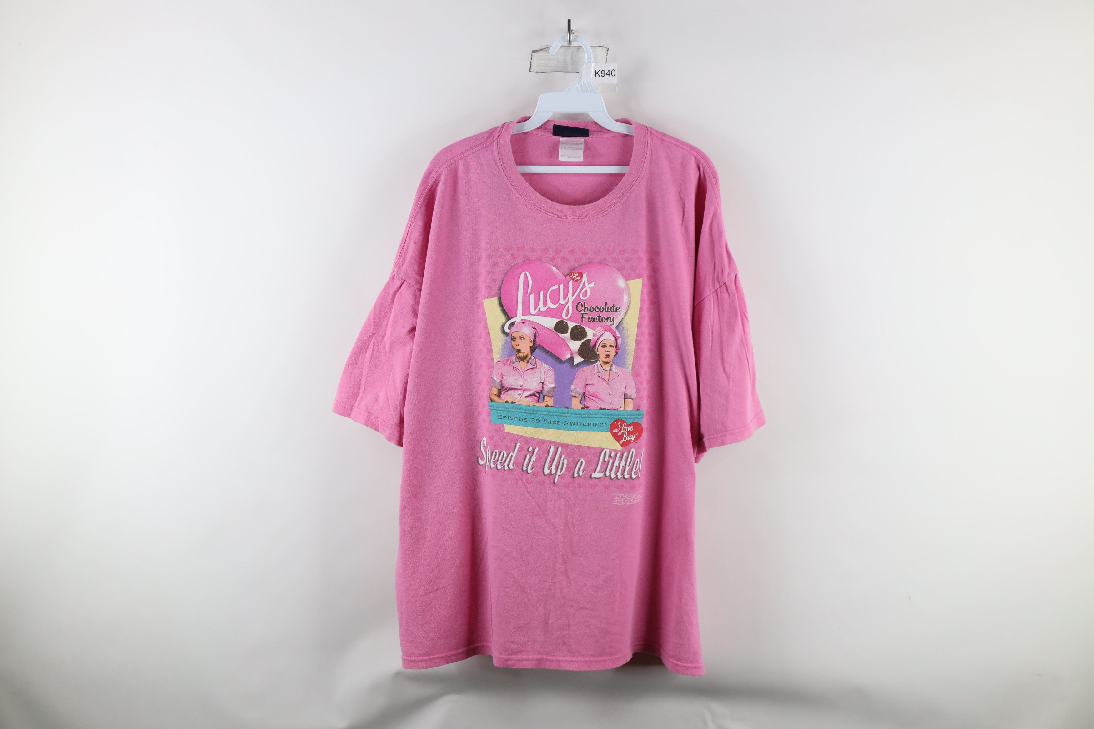 Vintage Vintage Y2K 2002 I Lucy Lucys Chocolate Factory T-Shirt Pink Size XXL / US 16-18 / IT 52-54 - 1 Thumbnail