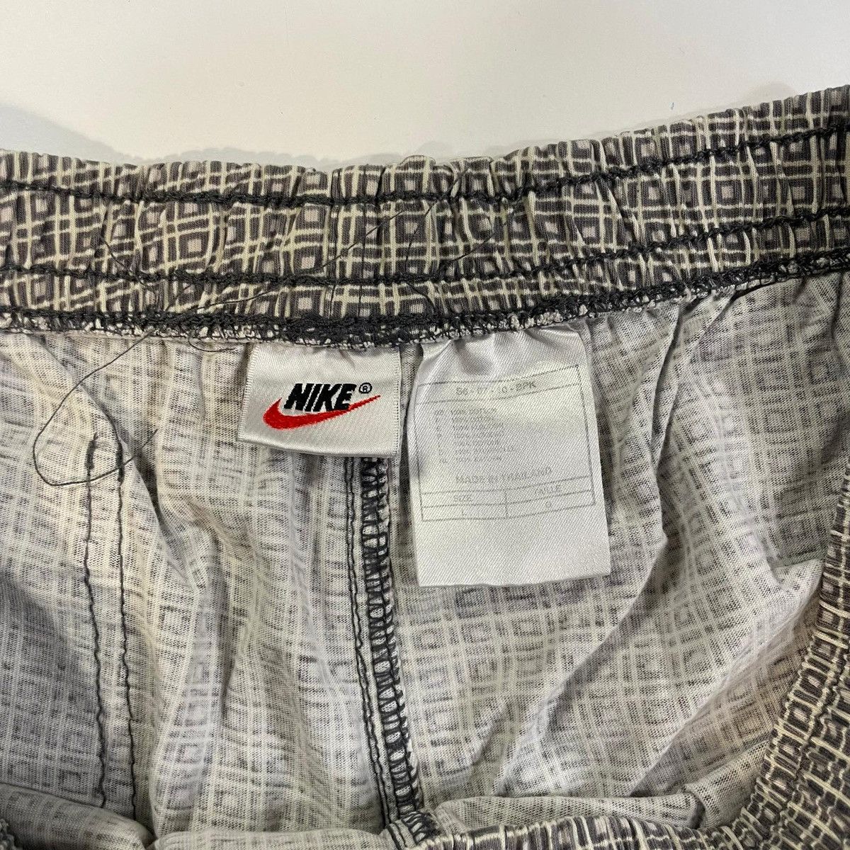 Nike Nike grey and white vintage shorts 90s Size US 36 / EU 52 - 7 Thumbnail