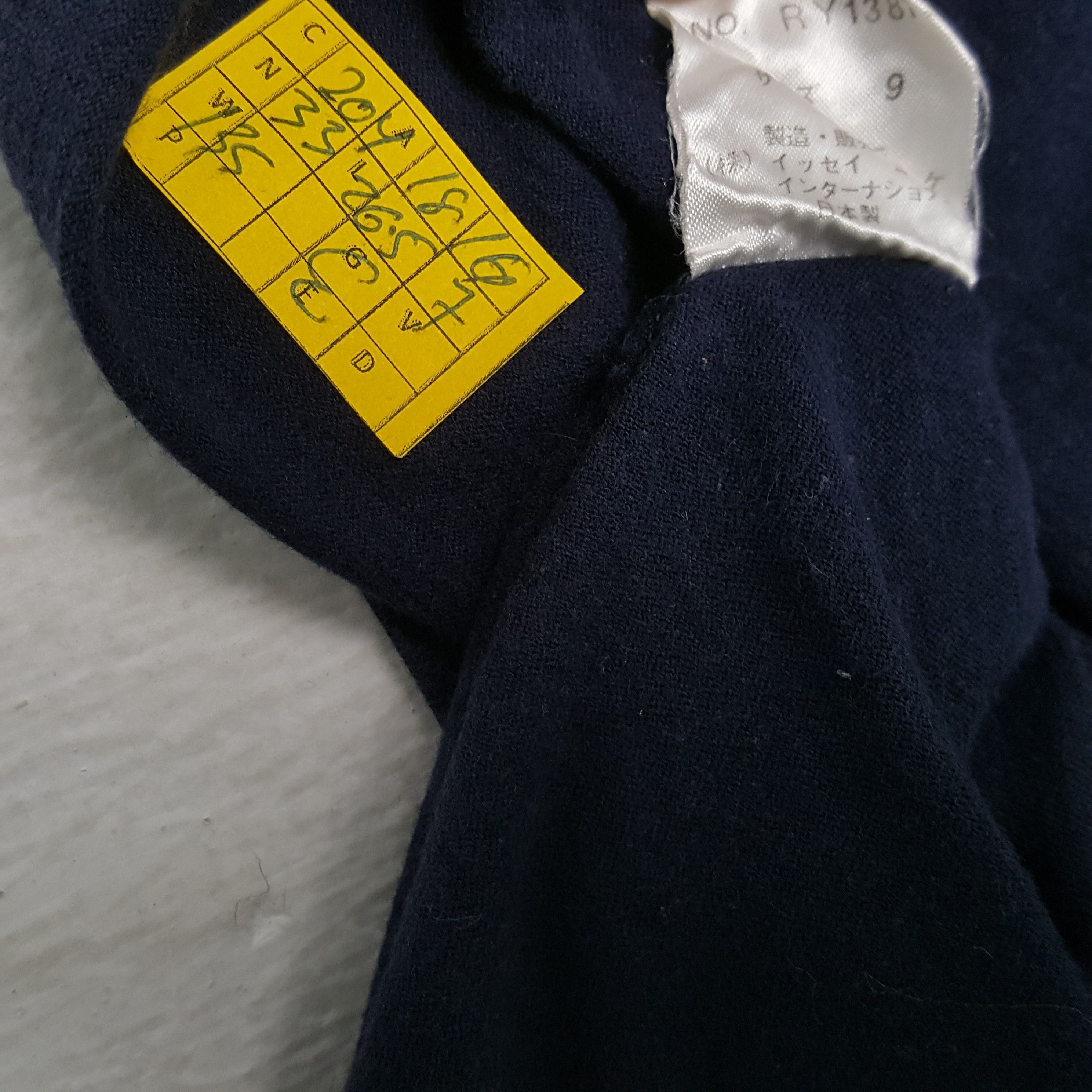 Issey Miyake × Japanese Brand × Vintage Vintage I.S. by ISSEY MIYAKE Japan Fashion Designer T-Shirt Size US S / EU 44-46 / 1 - 4 Thumbnail