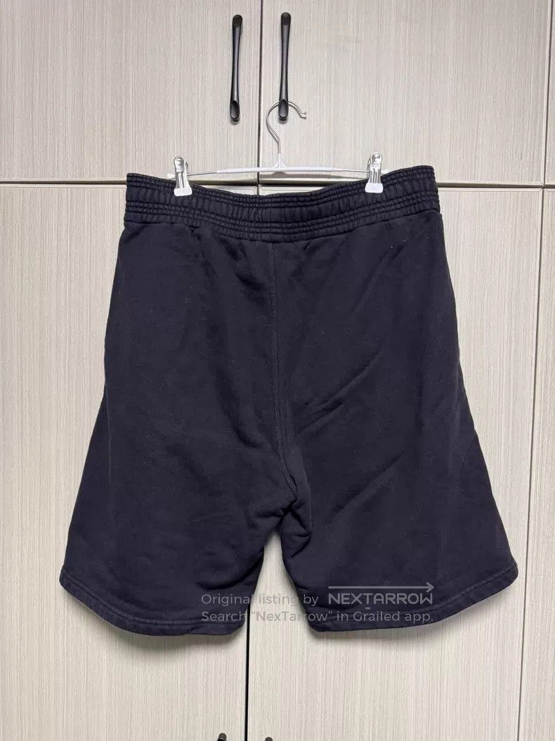 Givenchy Givenchy size L Black Circular Embroidery Shorts Size US 27 - 2 Thumbnail