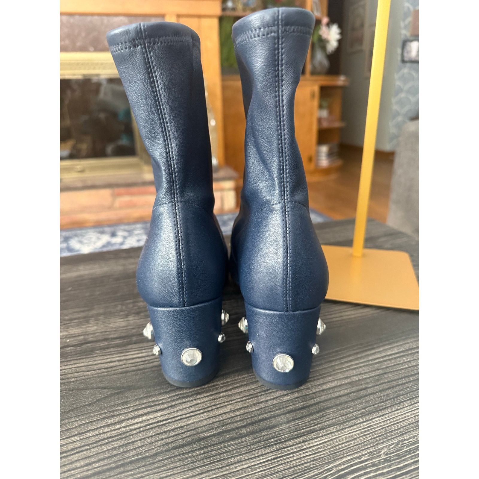 Stuart Weitzman NWOT Stuart Weitzman Allshine Leather w/Studded Heels Sz. 10 Size US 10 / IT 40 - 9 Thumbnail