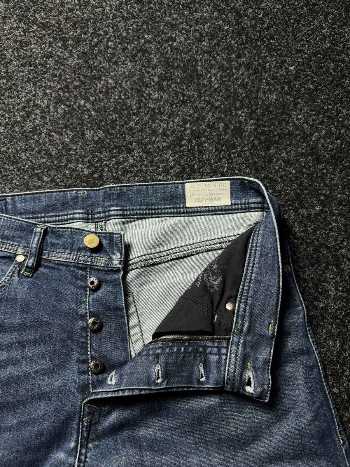 Diesel Luxury 00s Diesel Tepphar Slim Tapered Jeans Rock Y2K Denim Size US 30 / EU 46 - 10 Thumbnail
