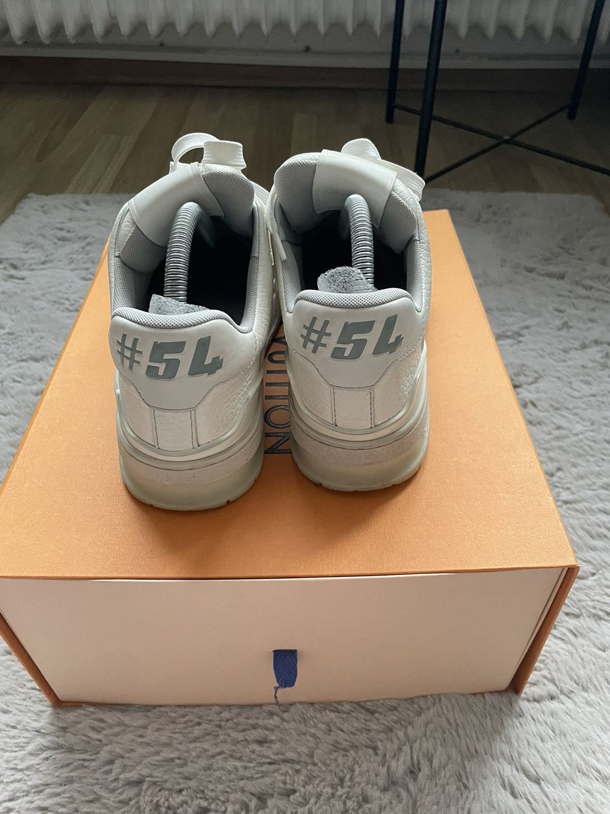 Louis Vuitton Louis Vuitton Trainer Sneaker LV5 Size US 5 / EU 37 - 3 Thumbnail