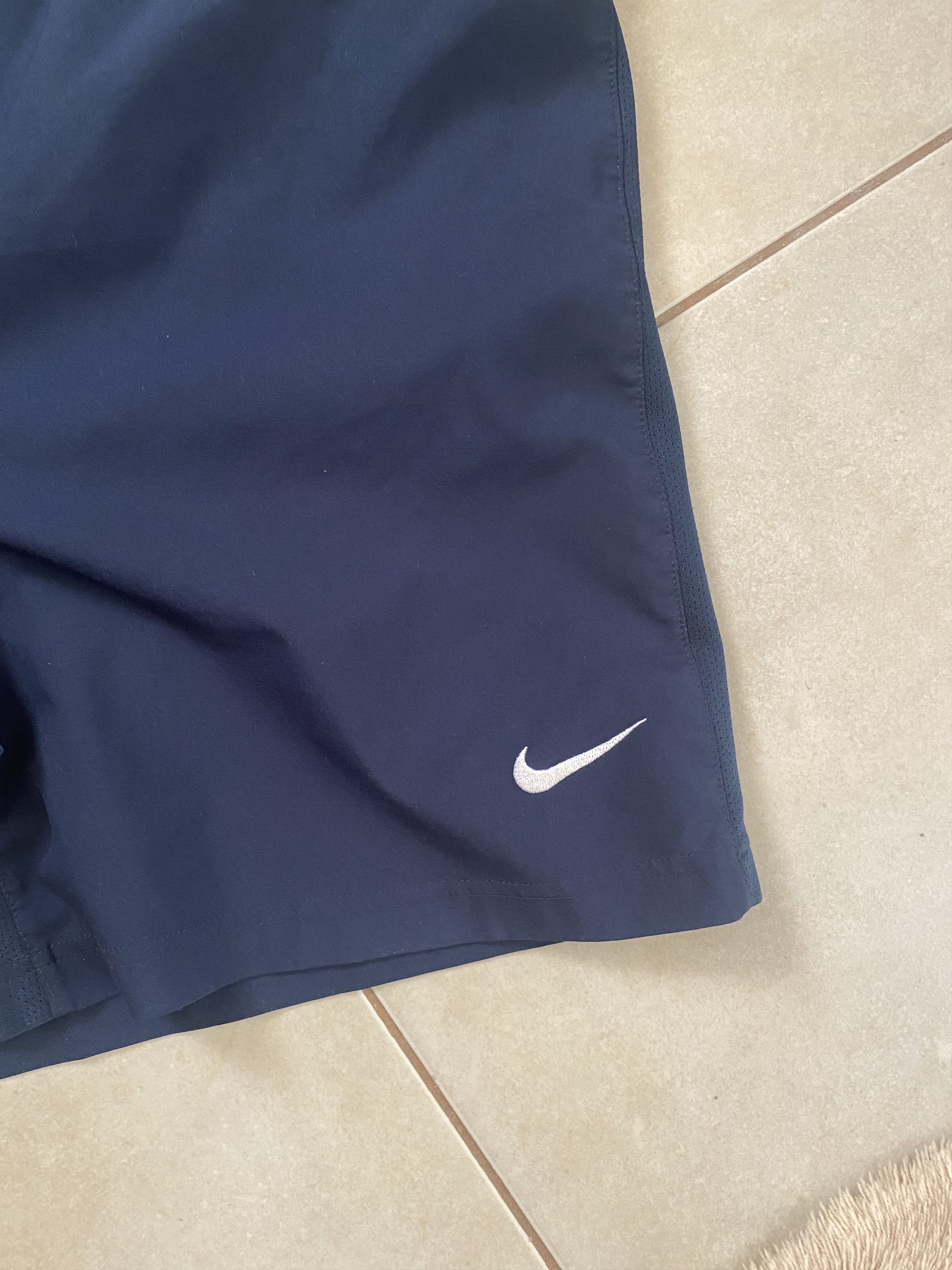 Nike Vintage Men's short Nike Total 90 - M -UNIQUE Size US 34 / EU 50 - 3 Thumbnail