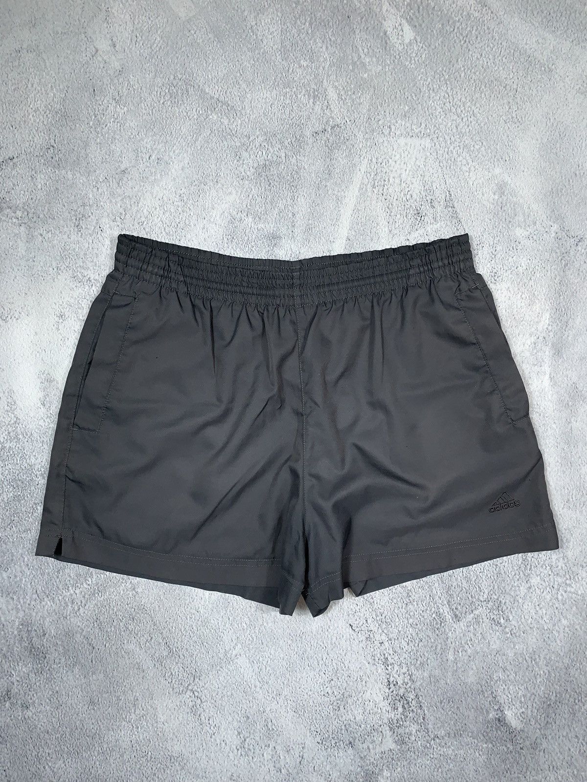 Adidas × Vintage Vintage Adidas shorts streetwear Y2K casual style size S Size US 30 / EU 46 - 1 Thumbnail