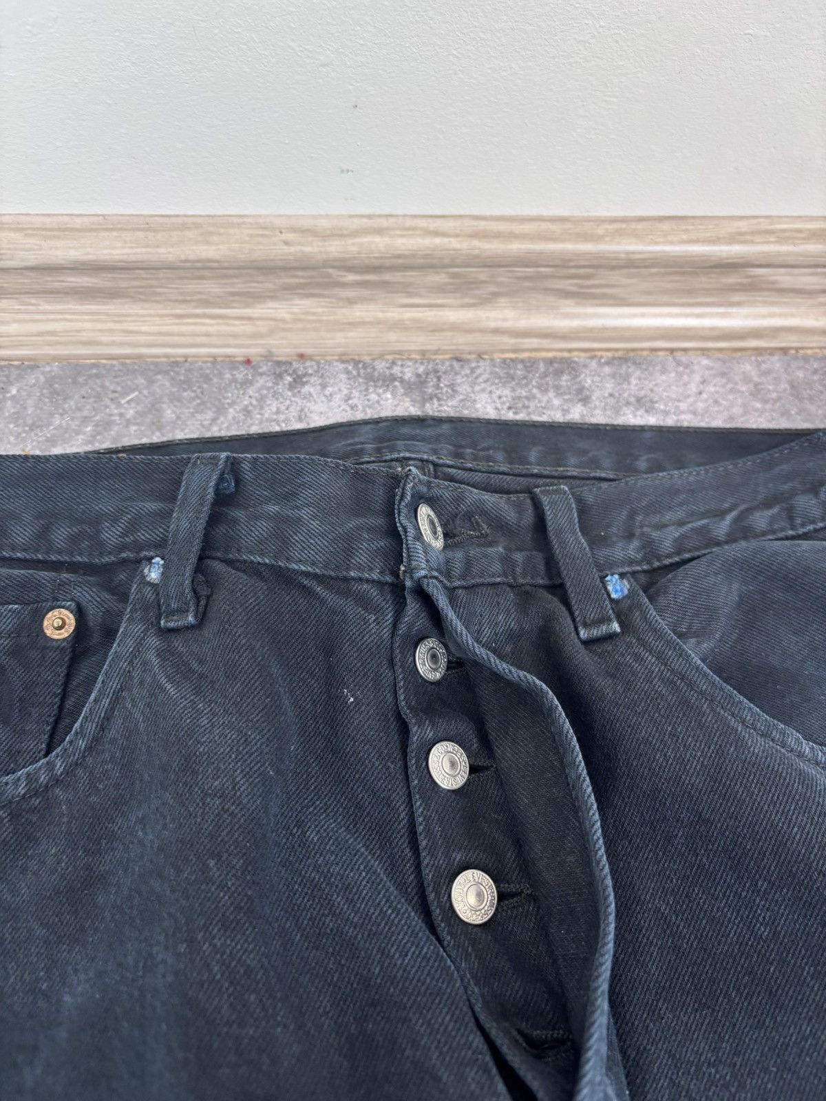 Levi's Vintage Levi’s 501 Men’s Black Denim Jeans USA Straight Size US 33 - 21 Thumbnail