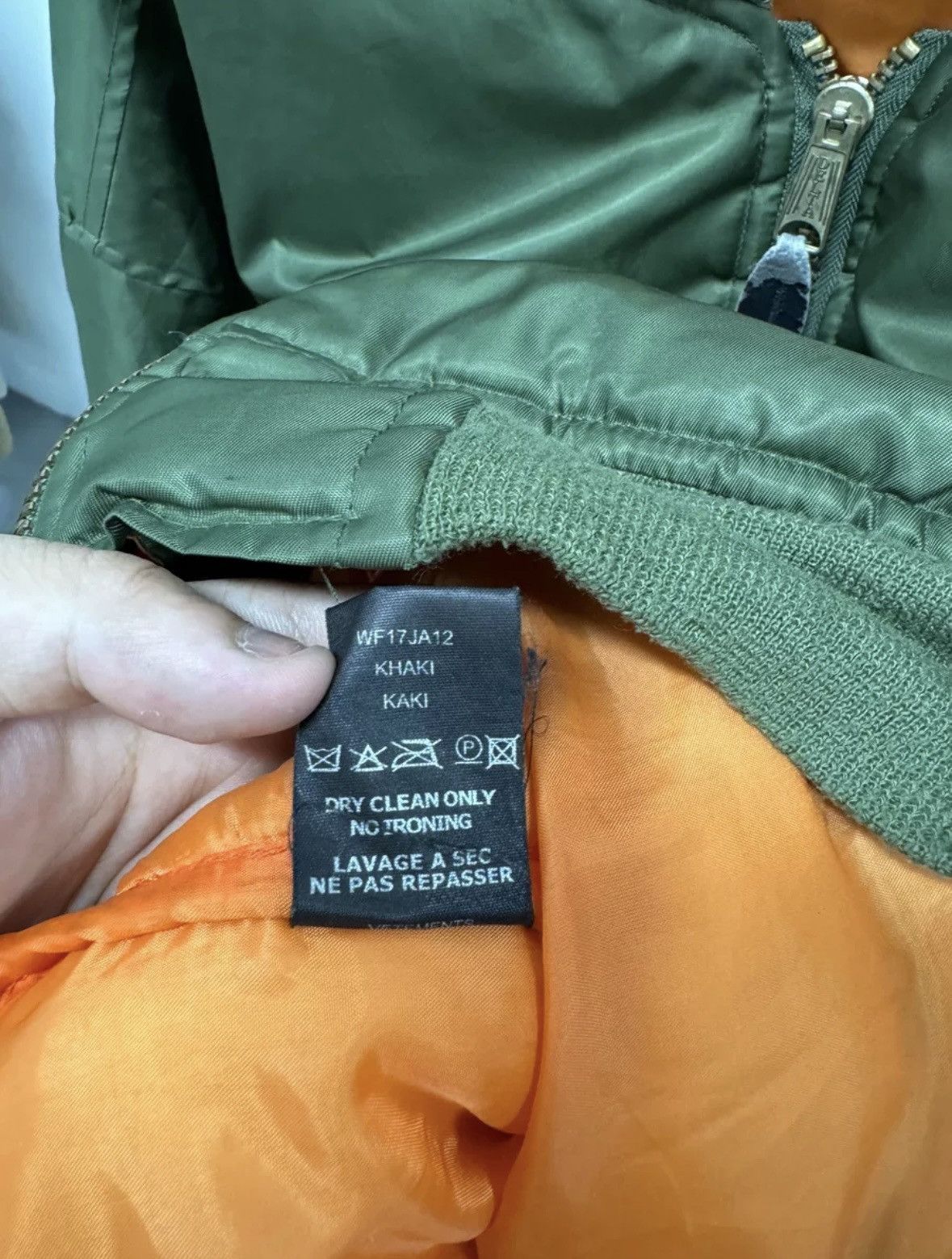 Vetements Vetements oh bomber Size US L / EU 52-54 / 3 - 9 Thumbnail