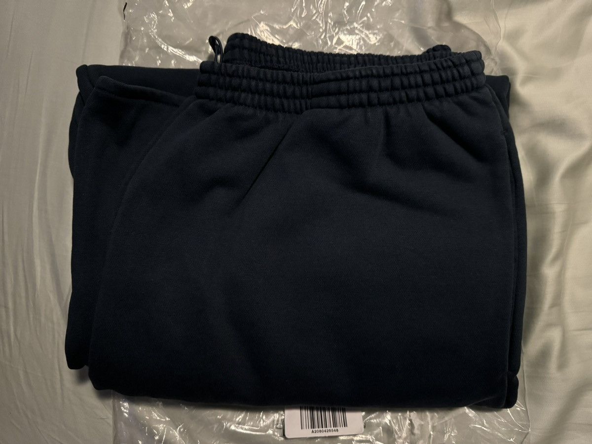 Balenciaga × Gap × Kanye West Yeezy Gap Sweatpants Navy Size XL Size US 36 / EU 52 - 1 Thumbnail