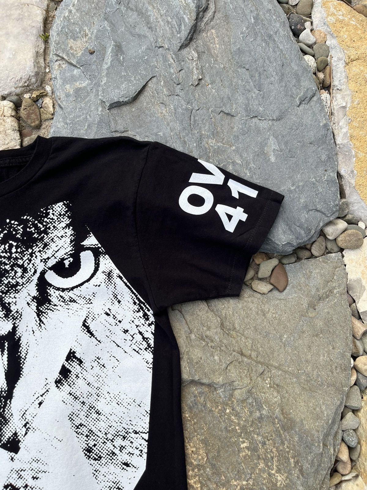 Drake × October's Very Own OVO Octobers Very Own owl 416 dreamcrew logo V tee t-shirt Size US M / EU 48-50 / 2 - 4 Thumbnail