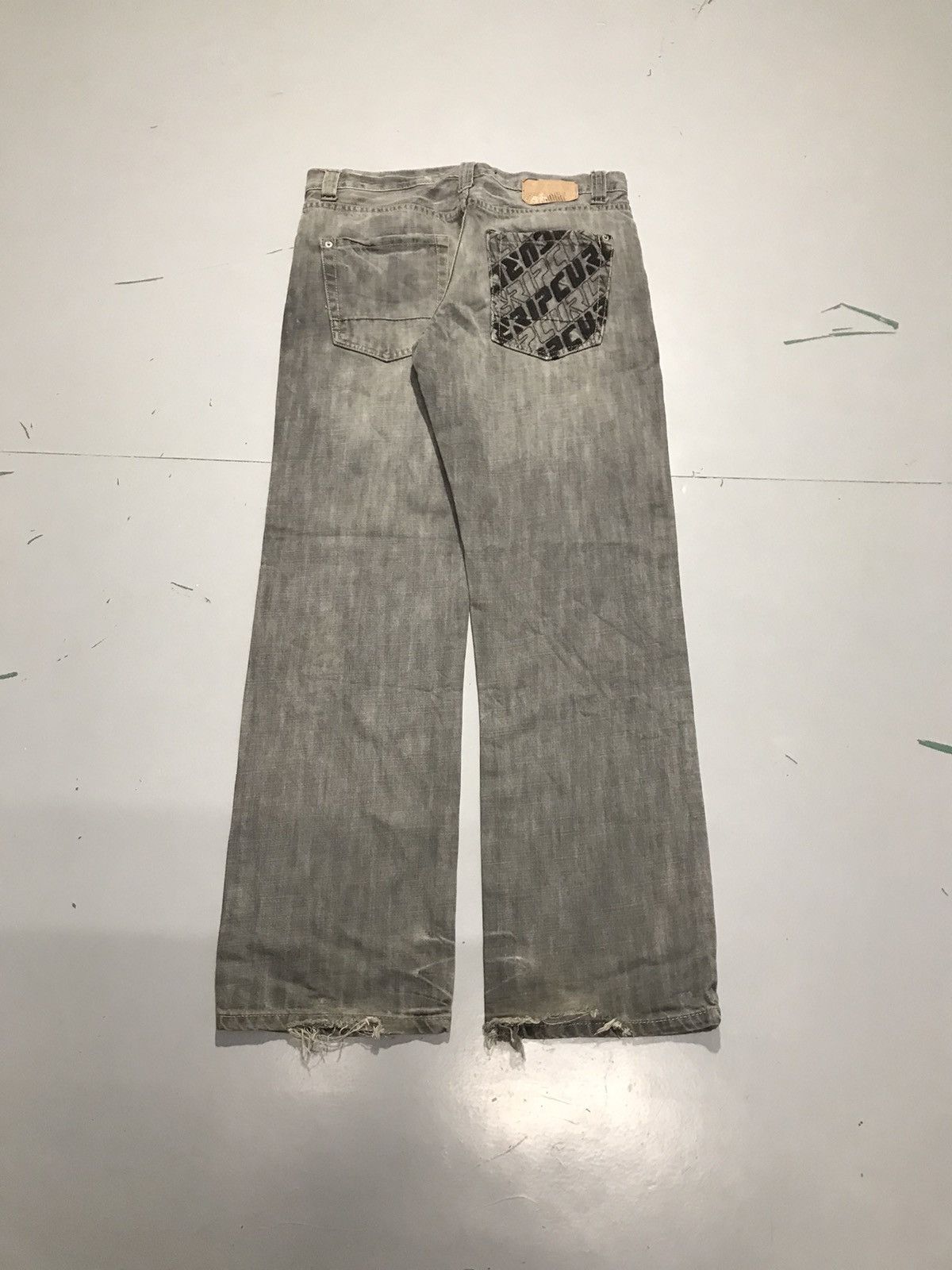 Rip Curl Vintage curl RIP embroidered denim Size US 34 / EU 50 - 1 Thumbnail