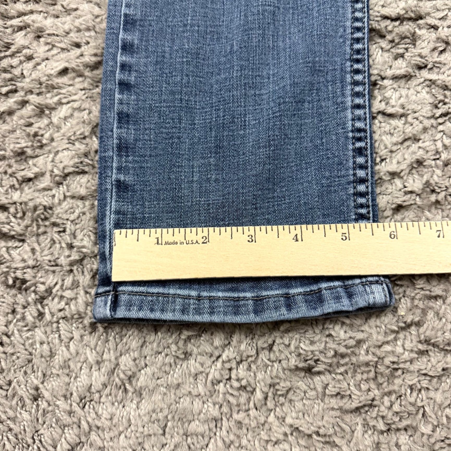 Levi's Levi's 524 Jeans Womens 31 Skinny Low Rise Stretch Medium Wash Denim 32x30 Blue Cotton Blend Logo Jeans Womens Size 24" / US 00 / IT 34 - 7 Thumbnail