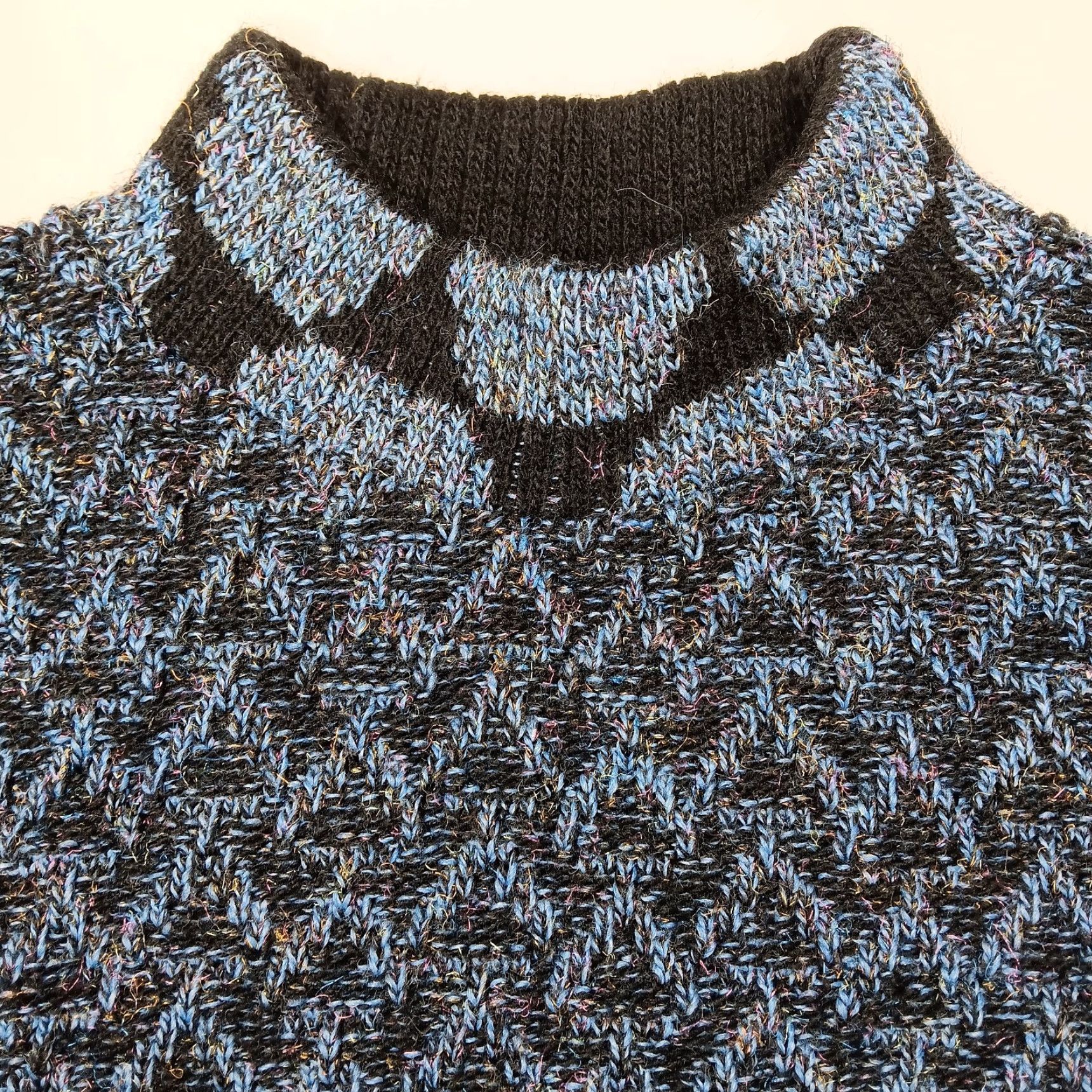 Vintage VINTAGE 1980s J.J. Cochran Geometric Pullover Sweater Large Black Blue Mock Neck Men’s Knit Size US L / EU 52-54 / 3 - 4 Thumbnail