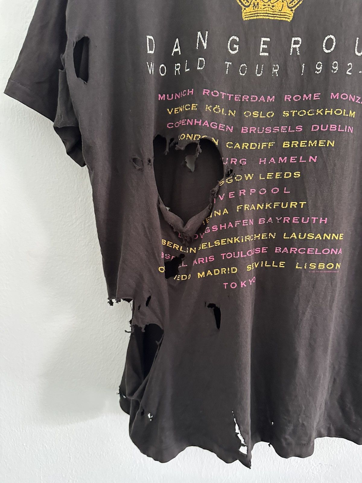 Vintage Vintage Michael Jackson Dangerous 1992 distressed Tee Size US XL / EU 56 / 4 - 6 Thumbnail