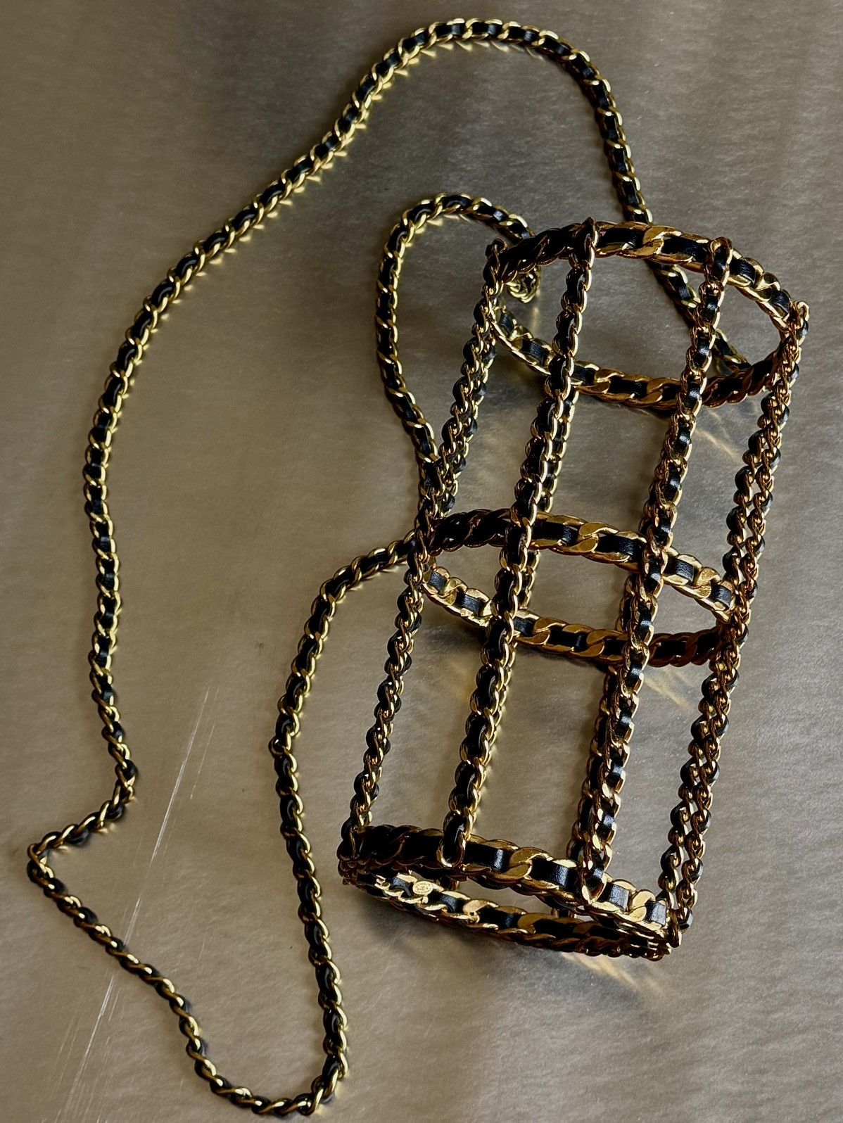 Chanel Chanel - Karl Lagerfeld - 1994 - Chain Link Bottle Holder Size ONE SIZE - 4 Thumbnail