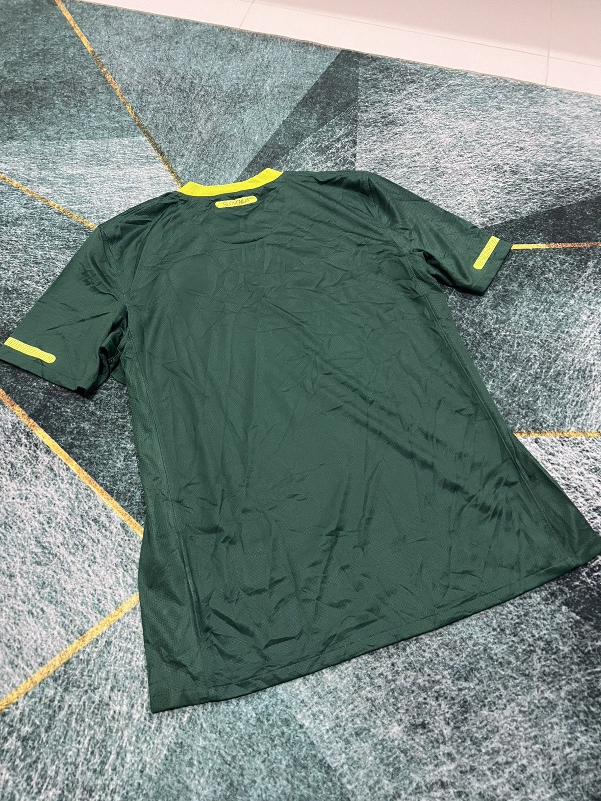 Nike nike slovenia away kit 2010-2011 Size US M / EU 48-50 / 2 - 7 Thumbnail