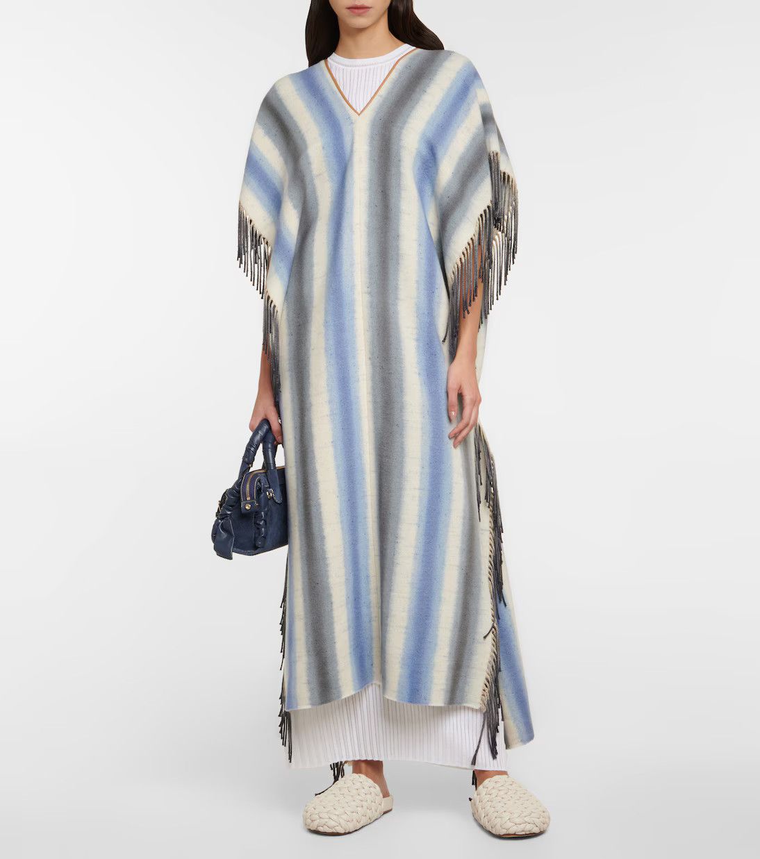 Chloe o1y0825 Size : OS / V-neck Cloak in Multicolor Size ONE SIZE - 5 Thumbnail