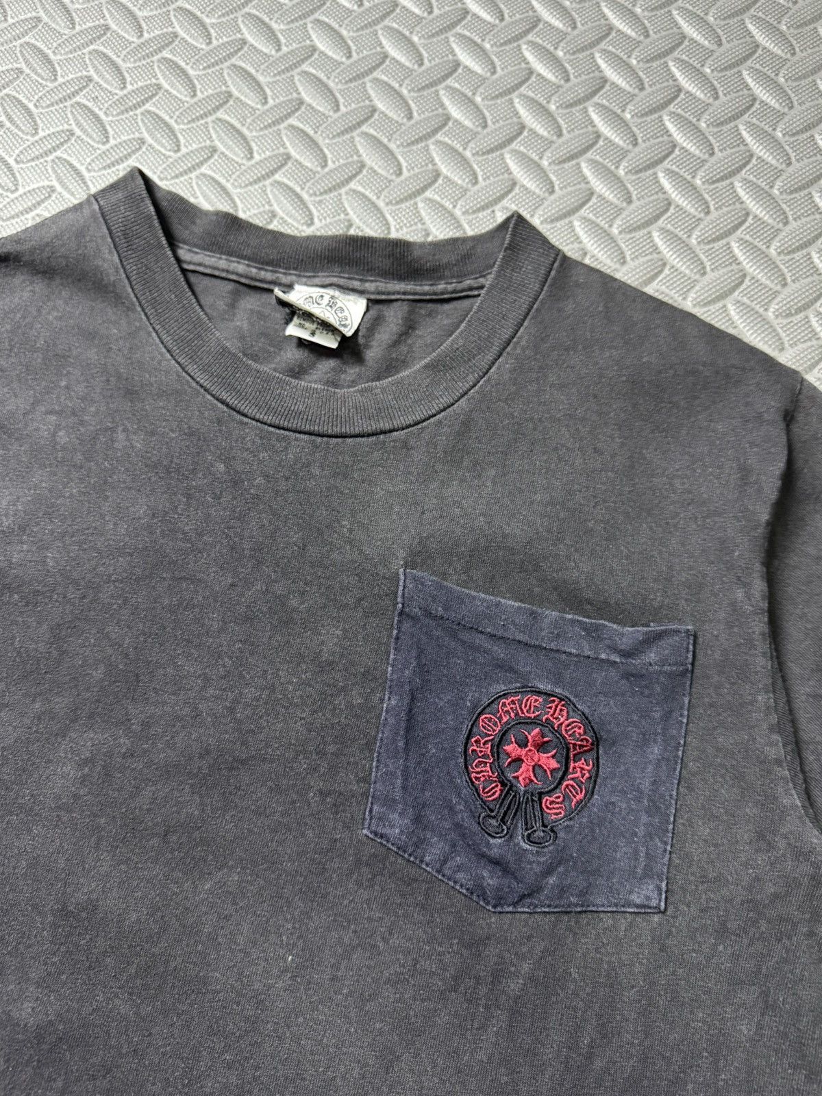 Chrome Hearts RARE! 90s EMBROIDERED HORSESHOE POCKET TEE Size US S / EU 44-46 / 1 - 5 Thumbnail