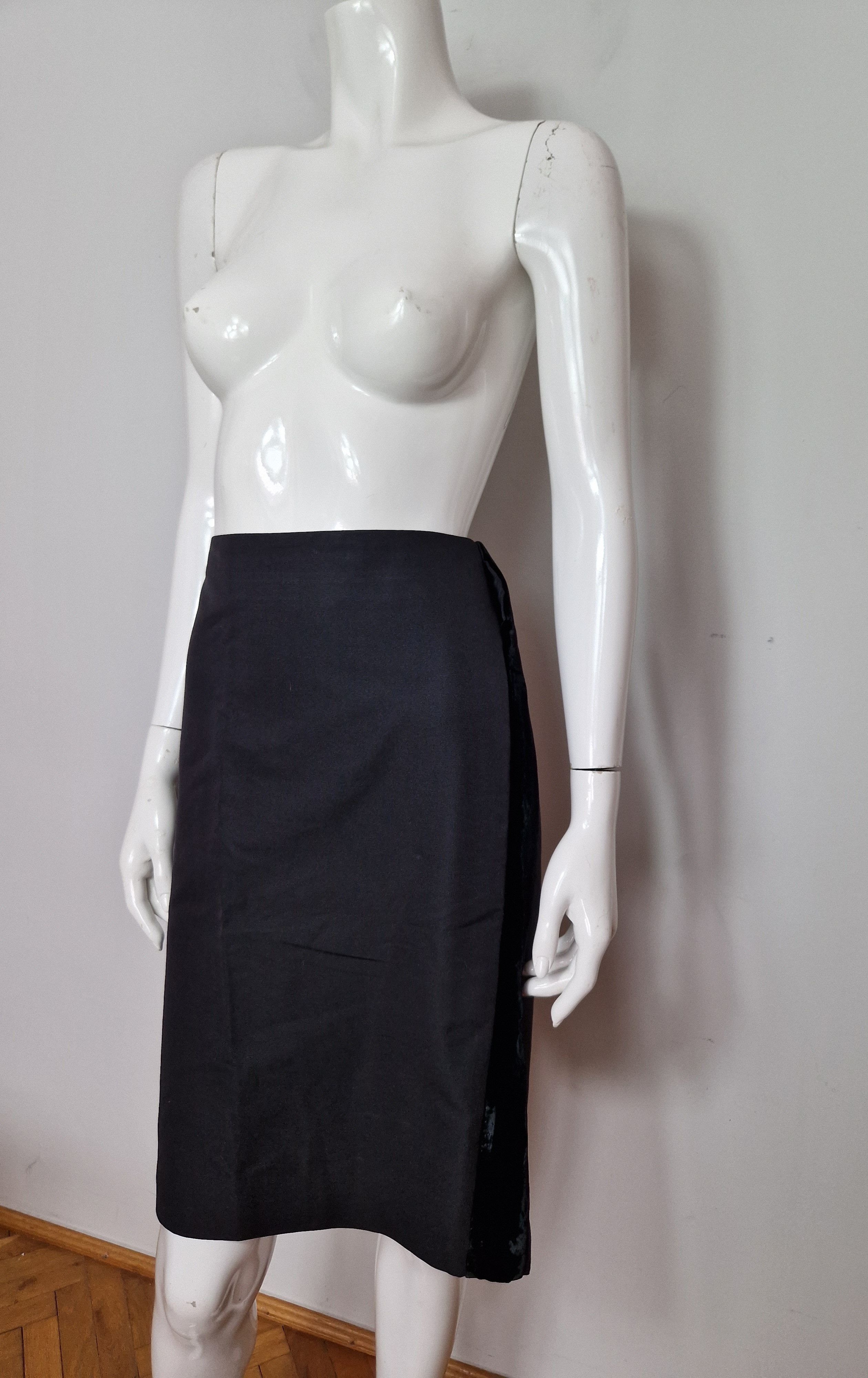 Gucci Gucci skirt Size 30" / US 8 / IT 44 - 2 Thumbnail