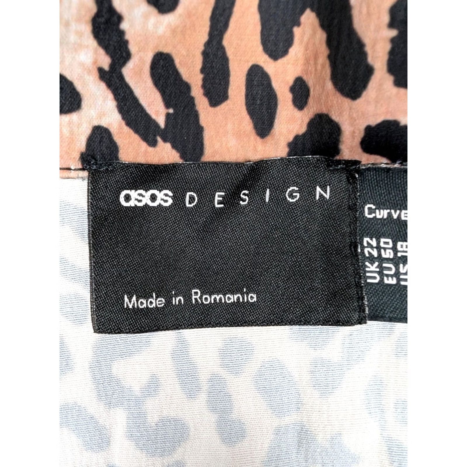 Asos ASOS Design Curve Womens Plus Short Sleeve Button Front Leopard Print Shirt Size XXL / US 16-18 / IT 52-54 - 6 Thumbnail