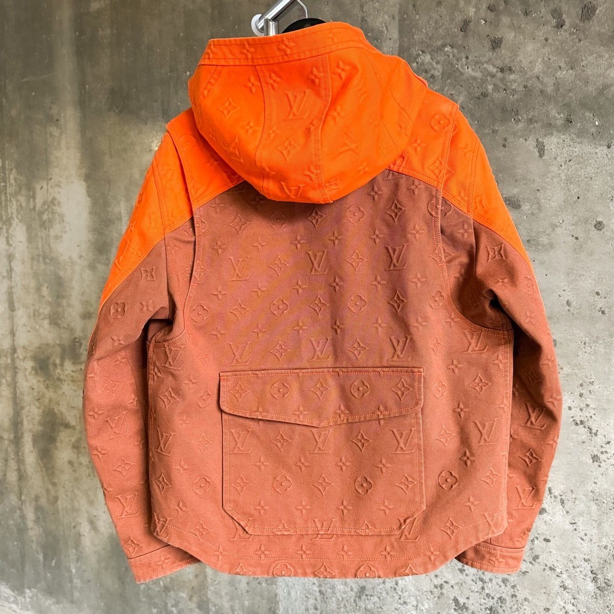 Louis Vuitton 3D Embossed Monogram Hooded Denim Carpenter Jacket By Virgil Size US M / EU 48-50 / 2 - 4 Thumbnail
