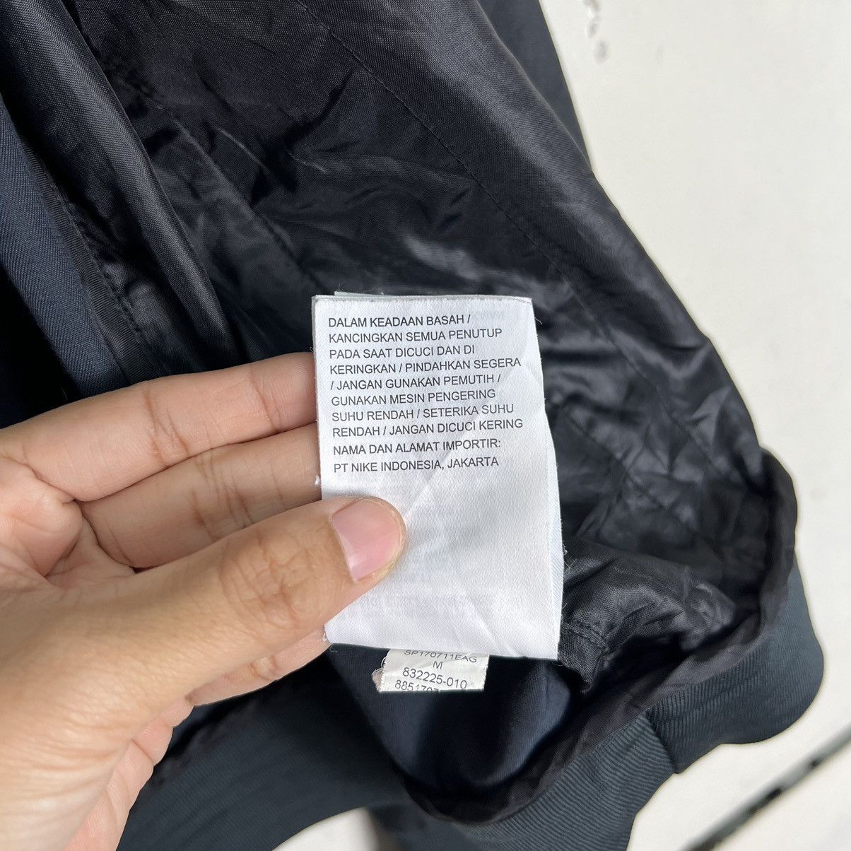 Nike 🔥 NIKE LIGHT BOMBER JACKET Size US M / EU 48-50 / 2 - 21 Thumbnail
