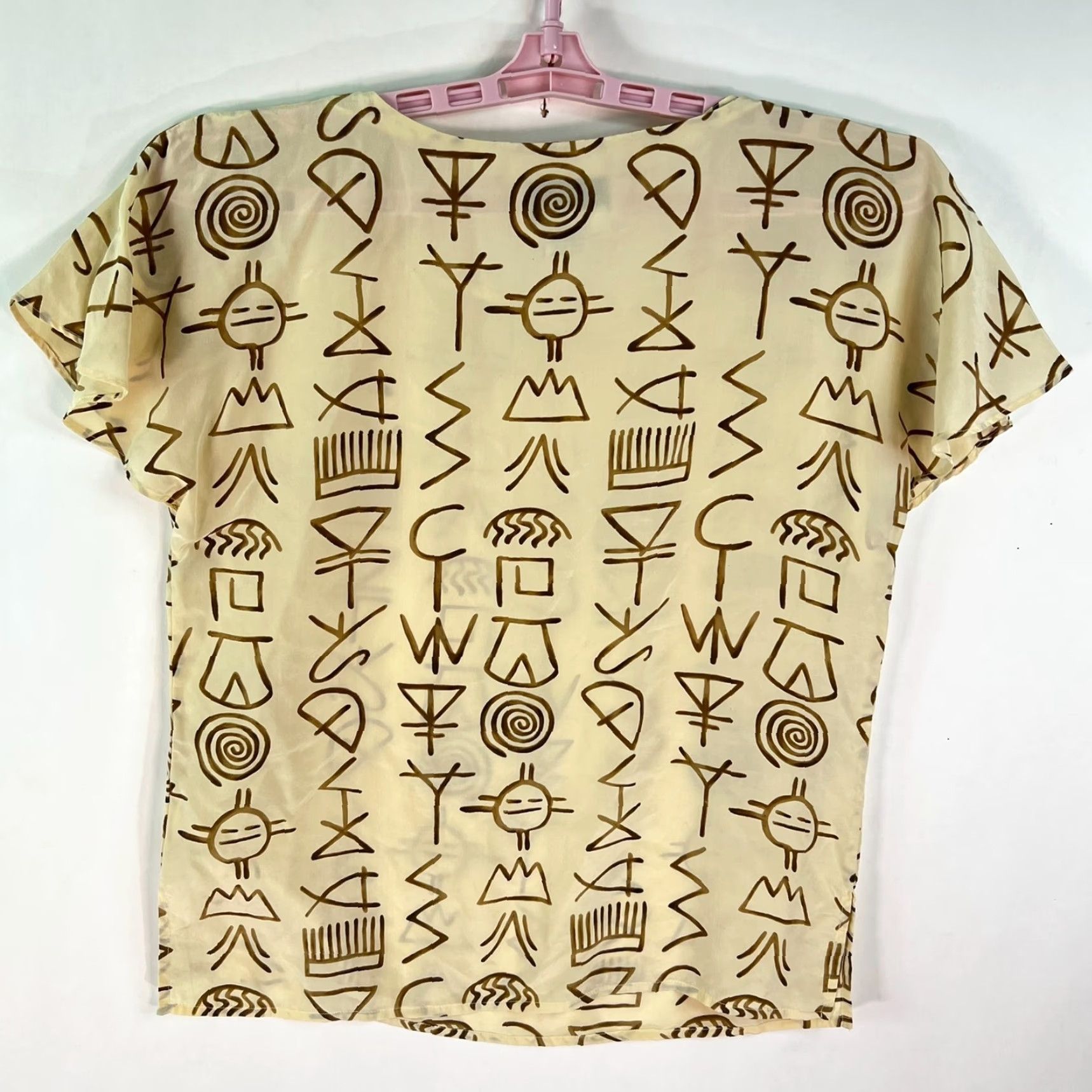 Vintage Alexandria Blouse Womens Size M Ivory Silk Dolman Sleeve Hieroglyphic Ethnic Print Size M / US 6-8 / IT 42-44 - 6 Thumbnail