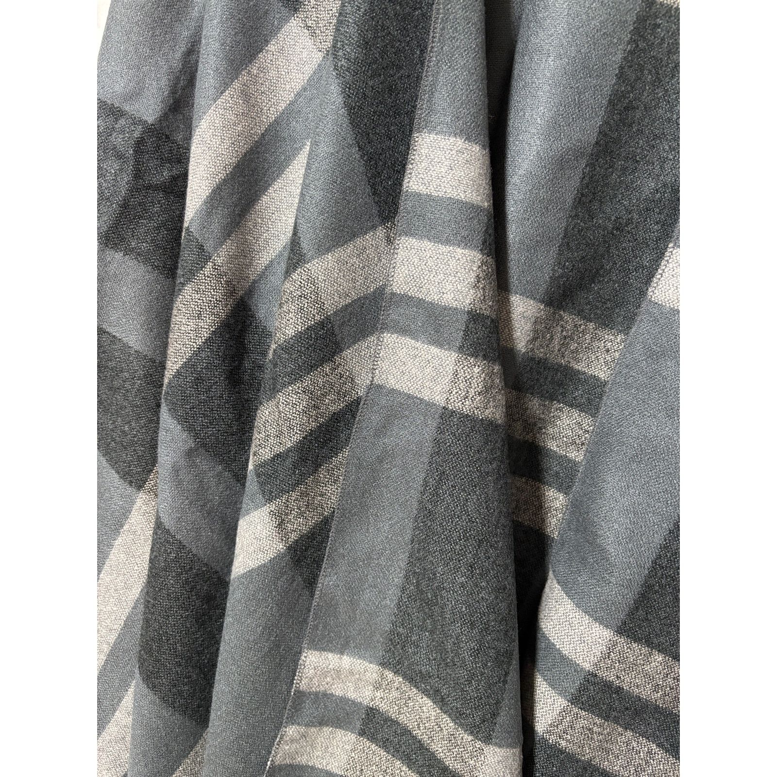 Other SIIZU Causebox Women's Sustainable Ruana Shawl Poncho Wrap Size ONE SIZE - 7 Thumbnail