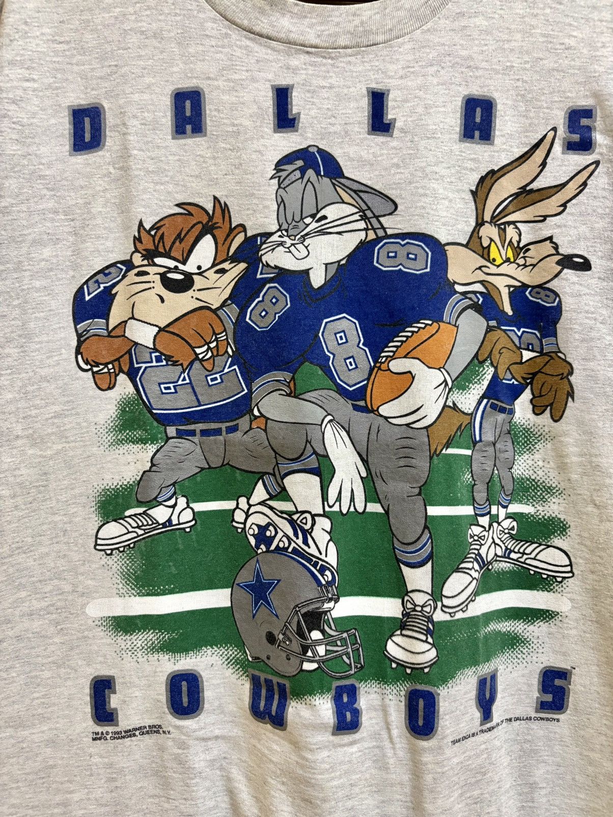 Vintage Vintage 1993 Looney Tunes Cartoon Dallas Cowboys NFL Size US XL / EU 56 / 4 - 3 Thumbnail