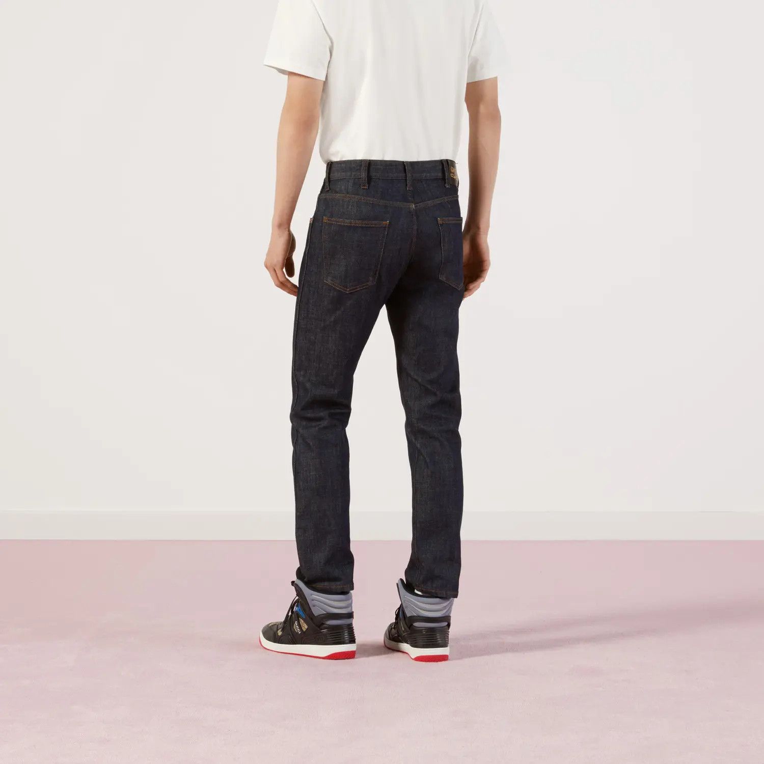 Gucci o1mt1gz0725 Tapered Washed Jeans in Navy Size US 32 / EU 48 - 6 Thumbnail