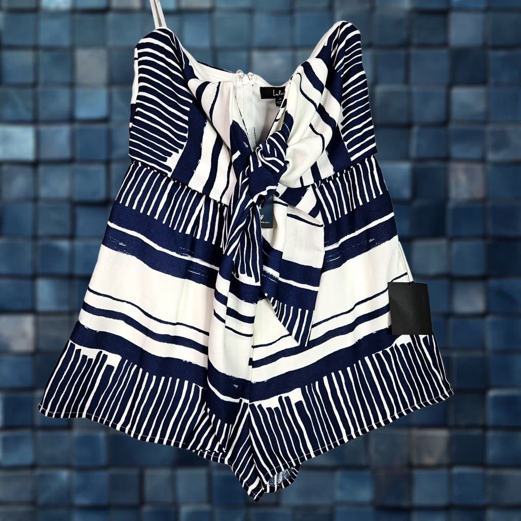 Lulus Lulu’s Womens Medium NWT Blue White Stripe Tie Front Strapless Romper Size 32" / US 10 / IT 46 - 1 Thumbnail