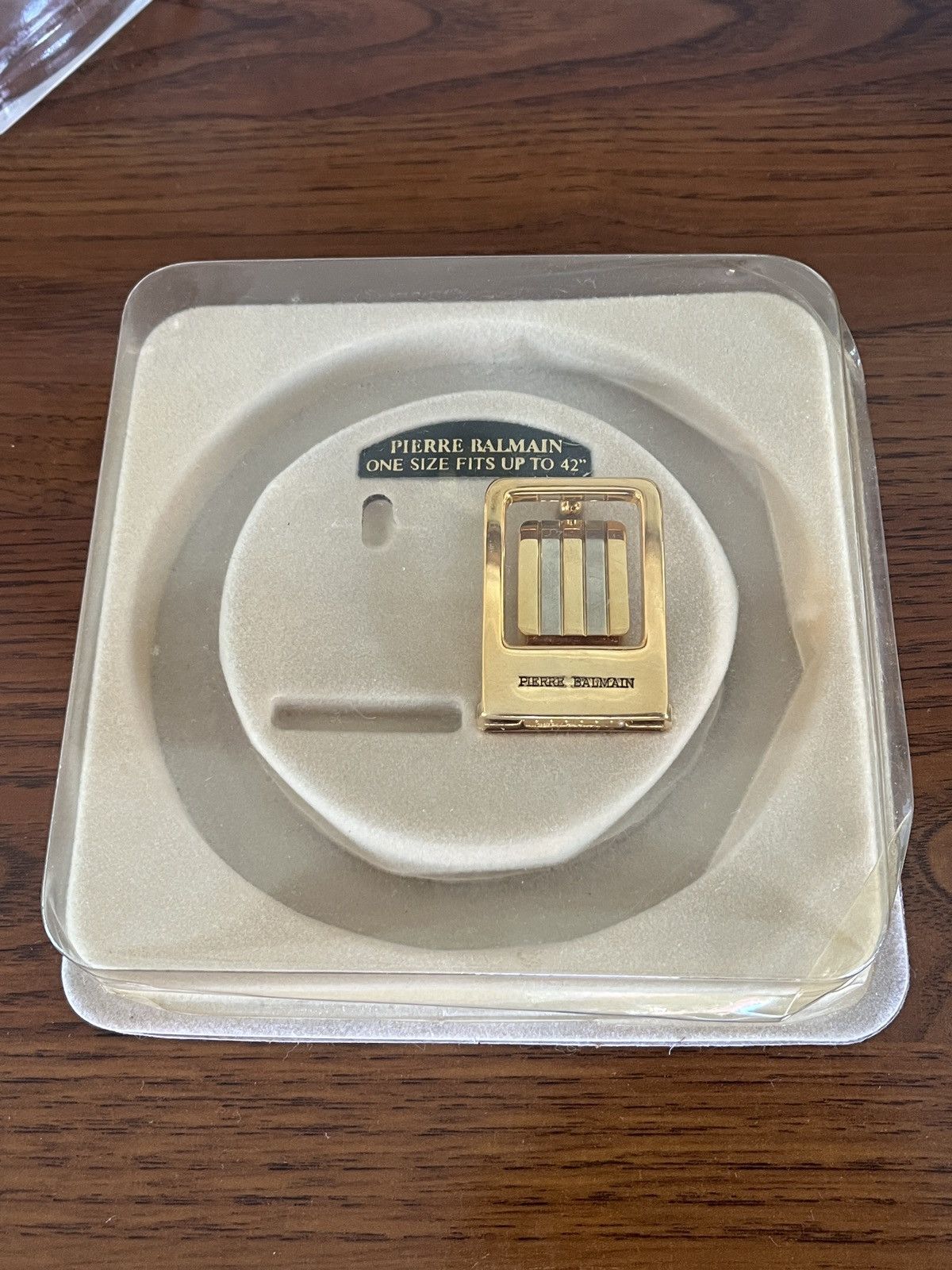 Pierre Balmain Pierre Balmain Vintage 90s Gold Belt Buckle Size ONE SIZE - 1 Thumbnail